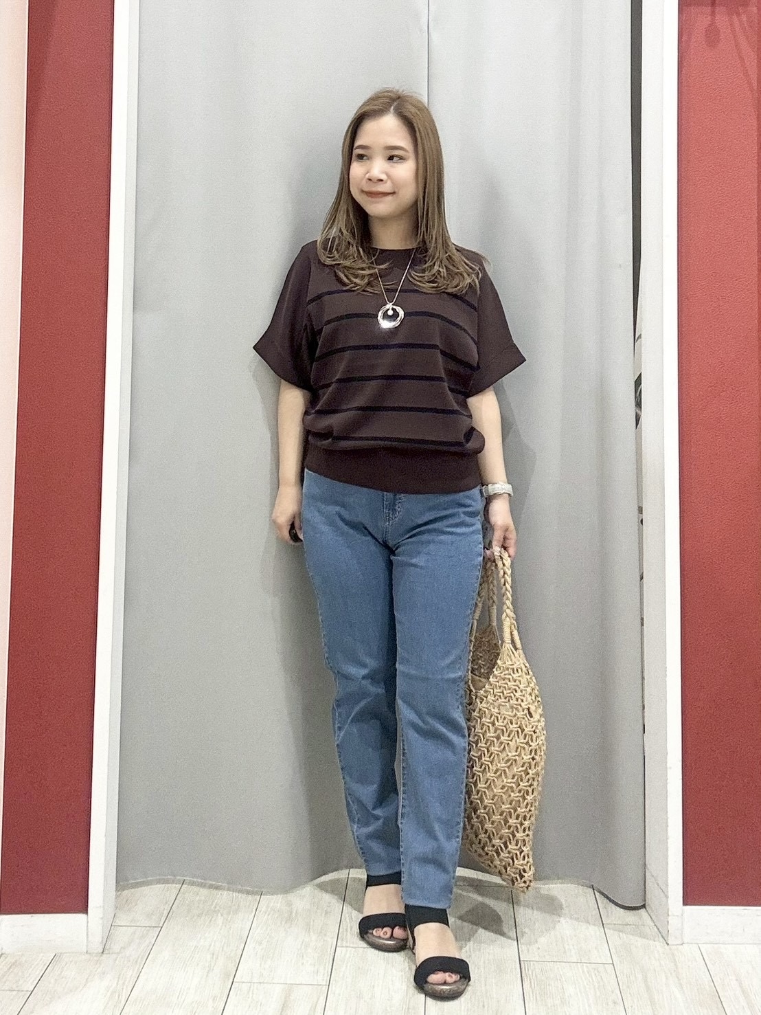 shioさんの「SHOO･LA･RUE｜【毎日洗える/ひんやり/UV/S-LL】二の腕隠れる さらっとドルマン半袖ニット」を使ったコーディネート