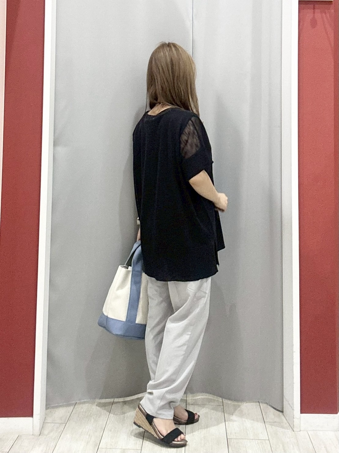 shioさんの「SHOO･LA･RUE｜【2点セット/S-LL/体型カバー】大人のこなれレイヤード シアーニット+タンクトップ」を使ったコーディネート