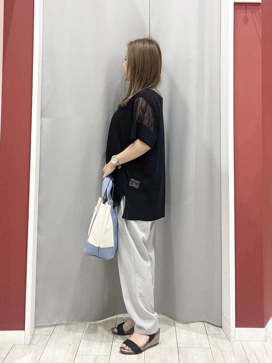 shioさんの「SHOO･LA･RUE｜【2点セット/S-LL/体型カバー】大人のこなれレイヤード シアーニット+タンクトップ」を使ったコーディネート