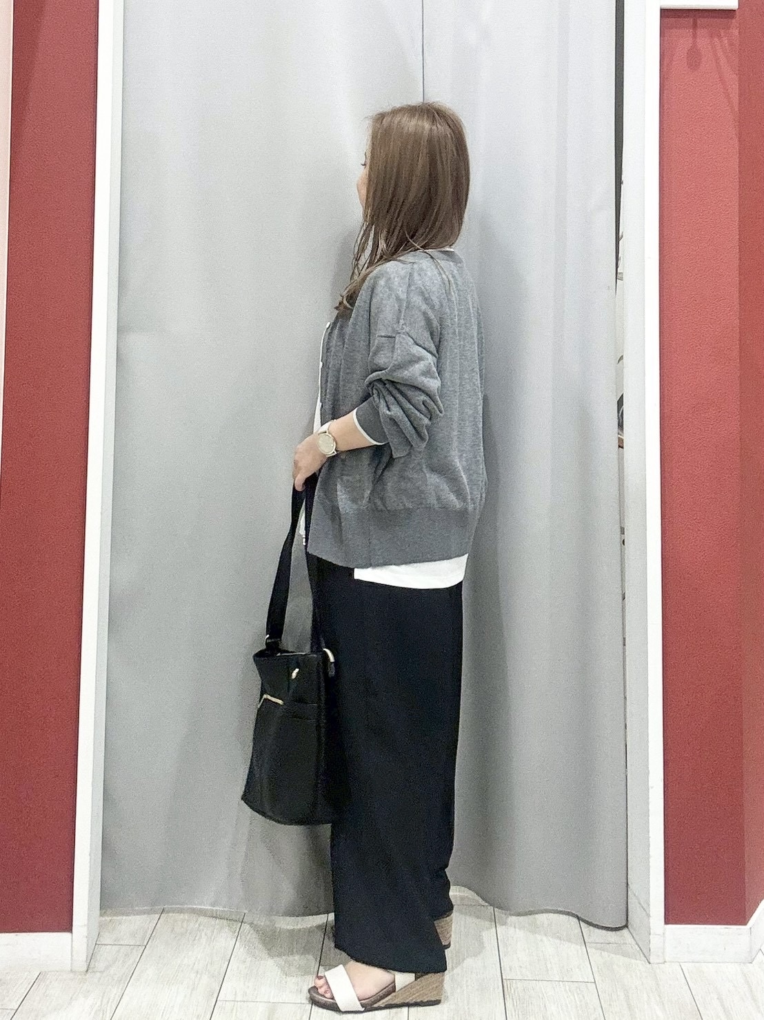 shioさんの「SHOO･LA･RUE｜【S-LL/洗濯機可】1枚でこなれ見え 配色シアーカーディガン」を使ったコーディネート