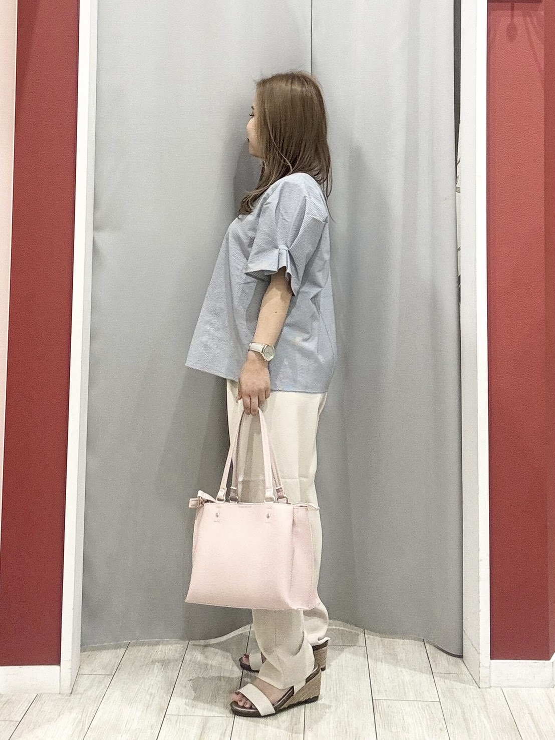 shioさんの「SHOO･LA･RUE｜【洗濯後しわになりにくい/UV/S-LL】二の腕隠れる 吸水速乾お袖タックブラウス」を使ったコーディネート