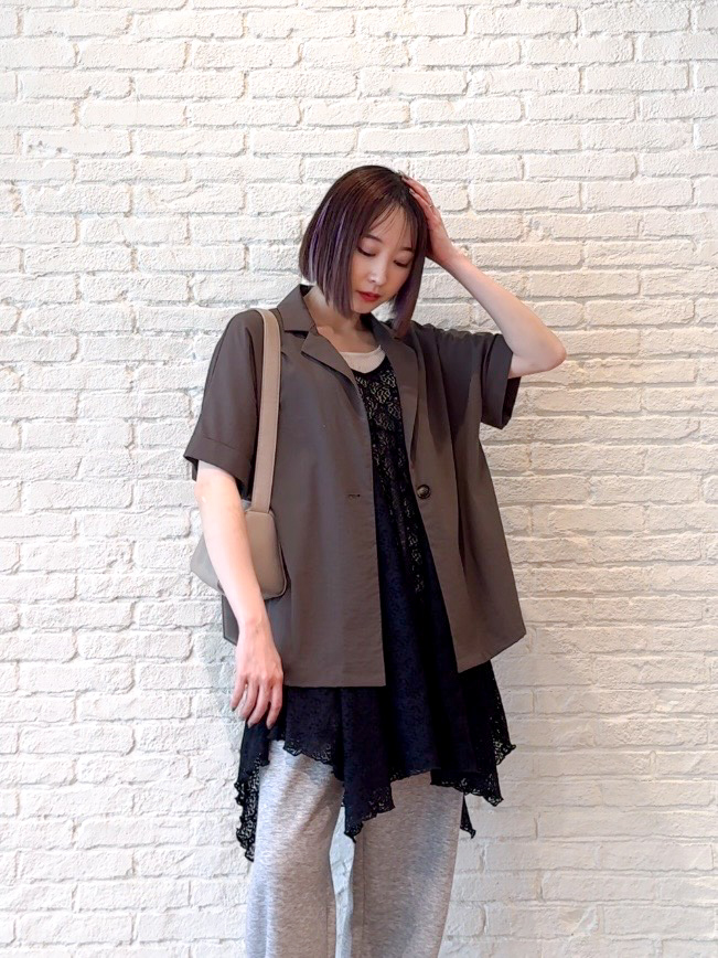 𝐜𝐡𝐢𝐤𝐚さんの「SHOO･LA･RUE｜【高レビュー/洗濯機可/セットアップ可】軽凛(かろりん) ひんやり半袖ジャケット」を使ったコーディネート