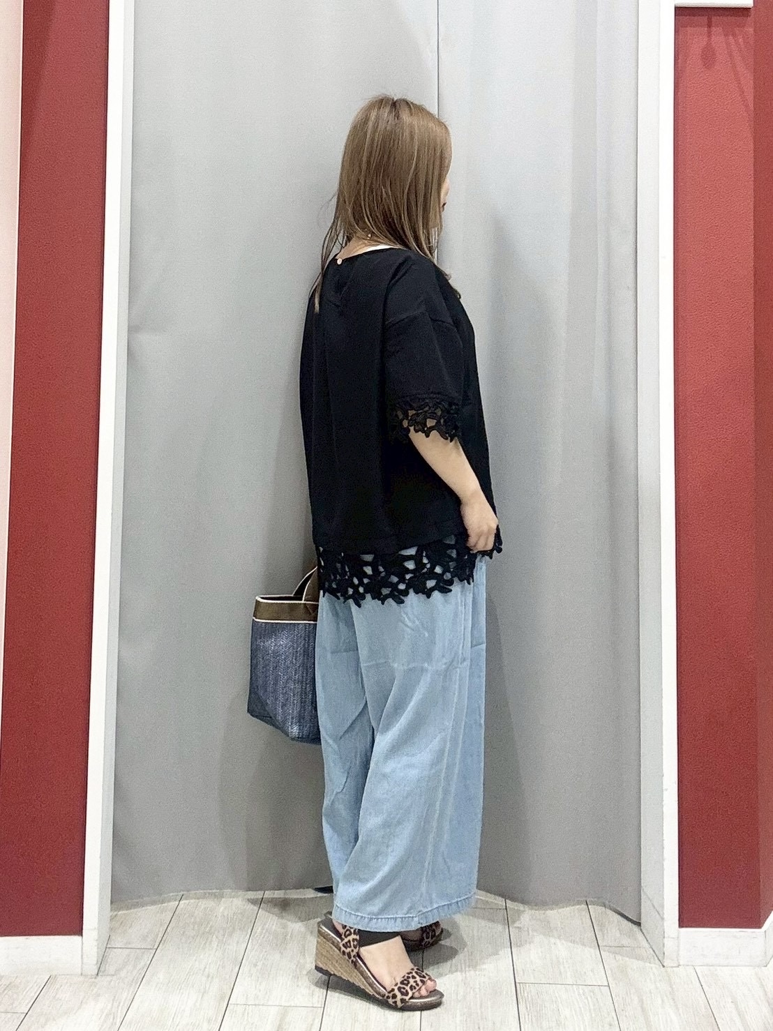 shioさんの「SHOO･LA･RUE｜【ひんやり/洗濯後しわになりにくい/S-LL】コーデの主役になる レース付きブラウス」を使ったコーディネート