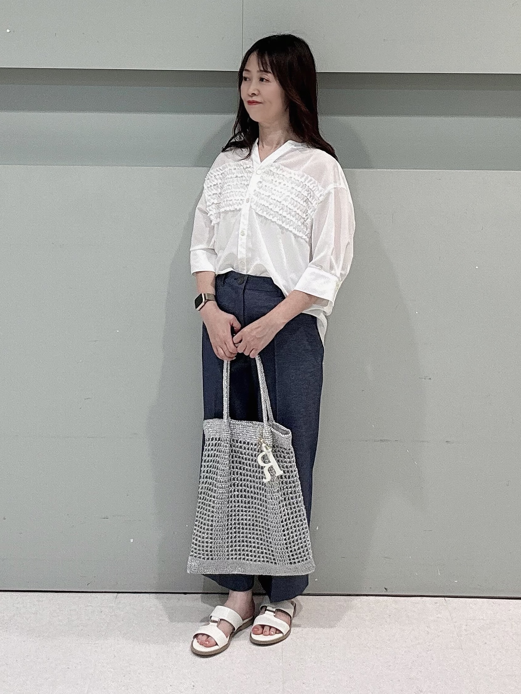 makiさんの「UNTITLED｜【接触冷感/通気性/洗える】フロントフリルブラウス」を使ったコーディネート