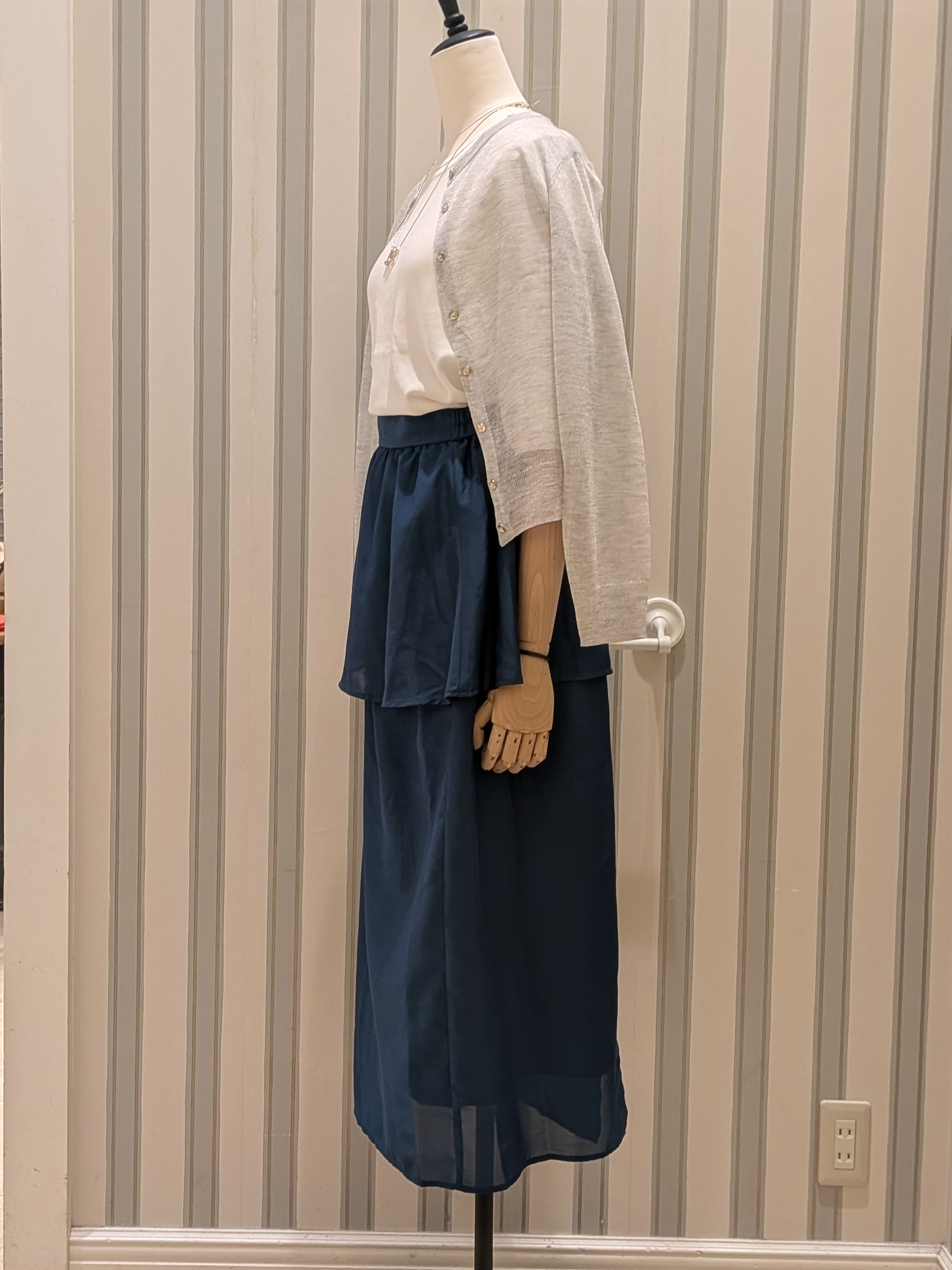 ちゃさんの「grove｜高評価！【洗える/名品】大人の透け感、シアーカーディガン」を使ったコーディネート