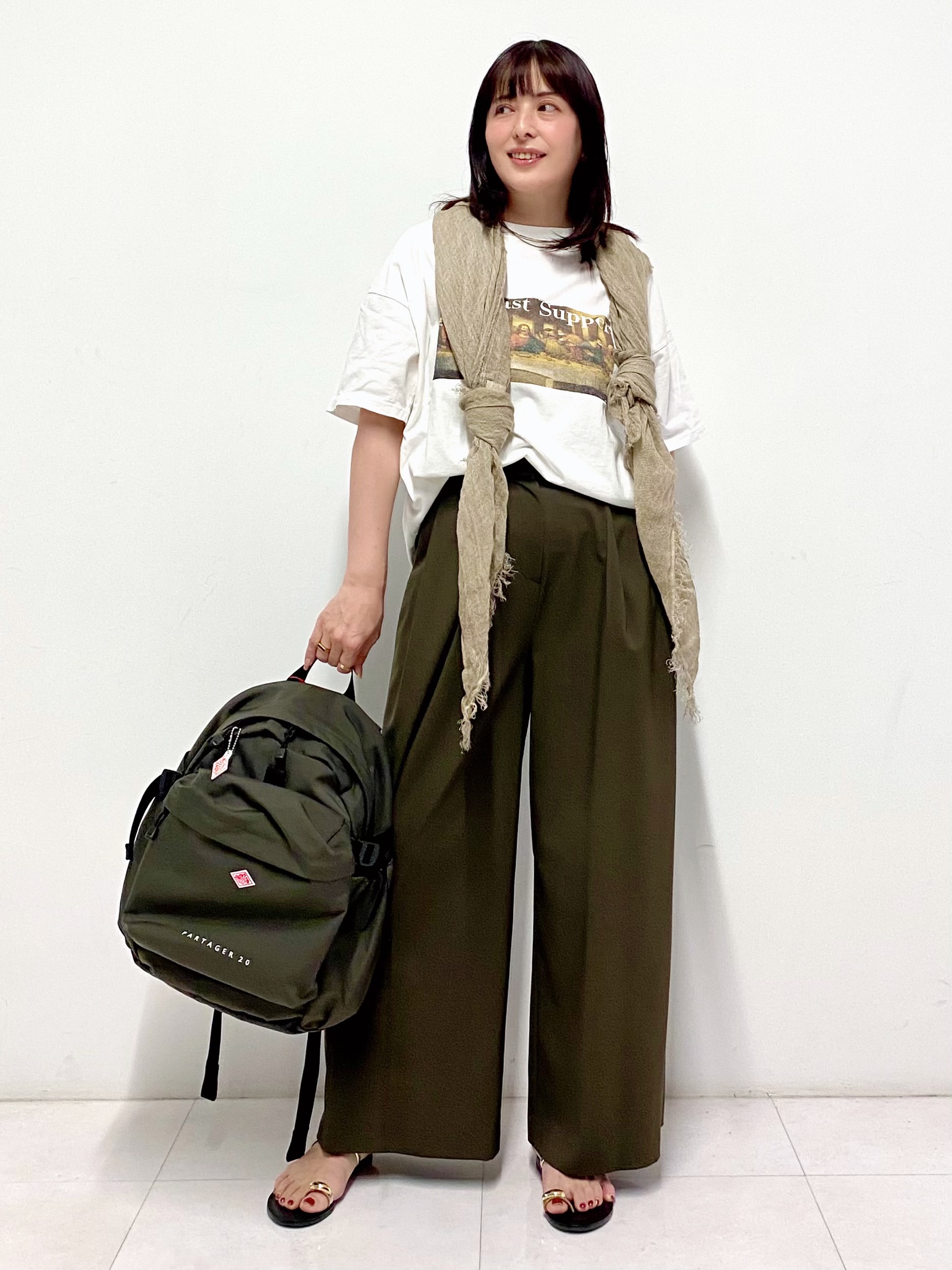 Sawaguchiさんの「DRESSTERIOR｜MADRAS（マドラス）薄手大判ストール」を使ったコーディネート