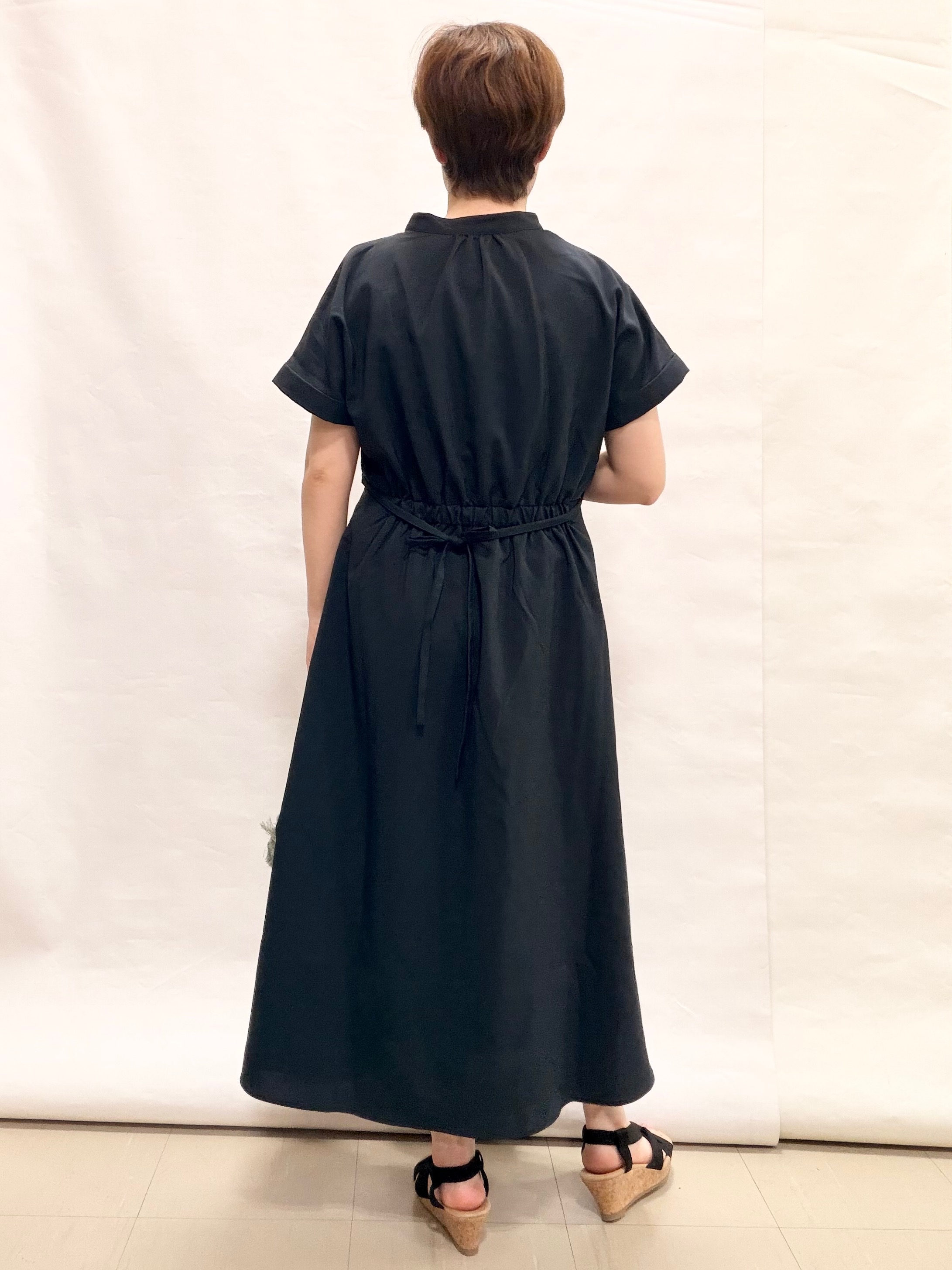 なっちゃんさんの「SHOO･LA･RUE｜【洗濯機可／洗濯後しわになりにくい】ウエストタックフレンチワンピース」を使ったコーディネート
