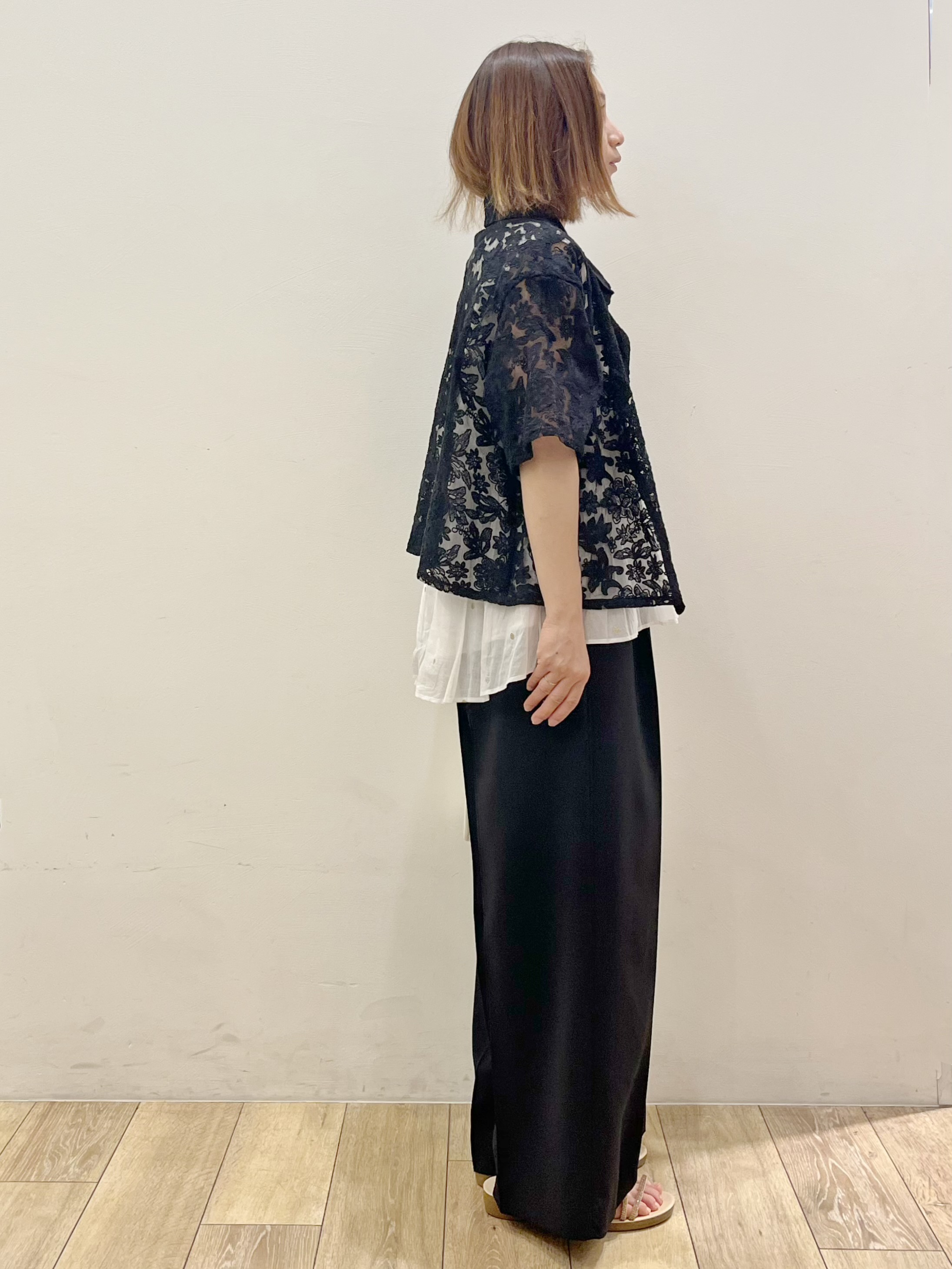 kcさんの「OPAQUE.CLIP｜フラワー刺繍シアーシャツ【洗濯機OK／イージーアイロン】」を使ったコーディネート