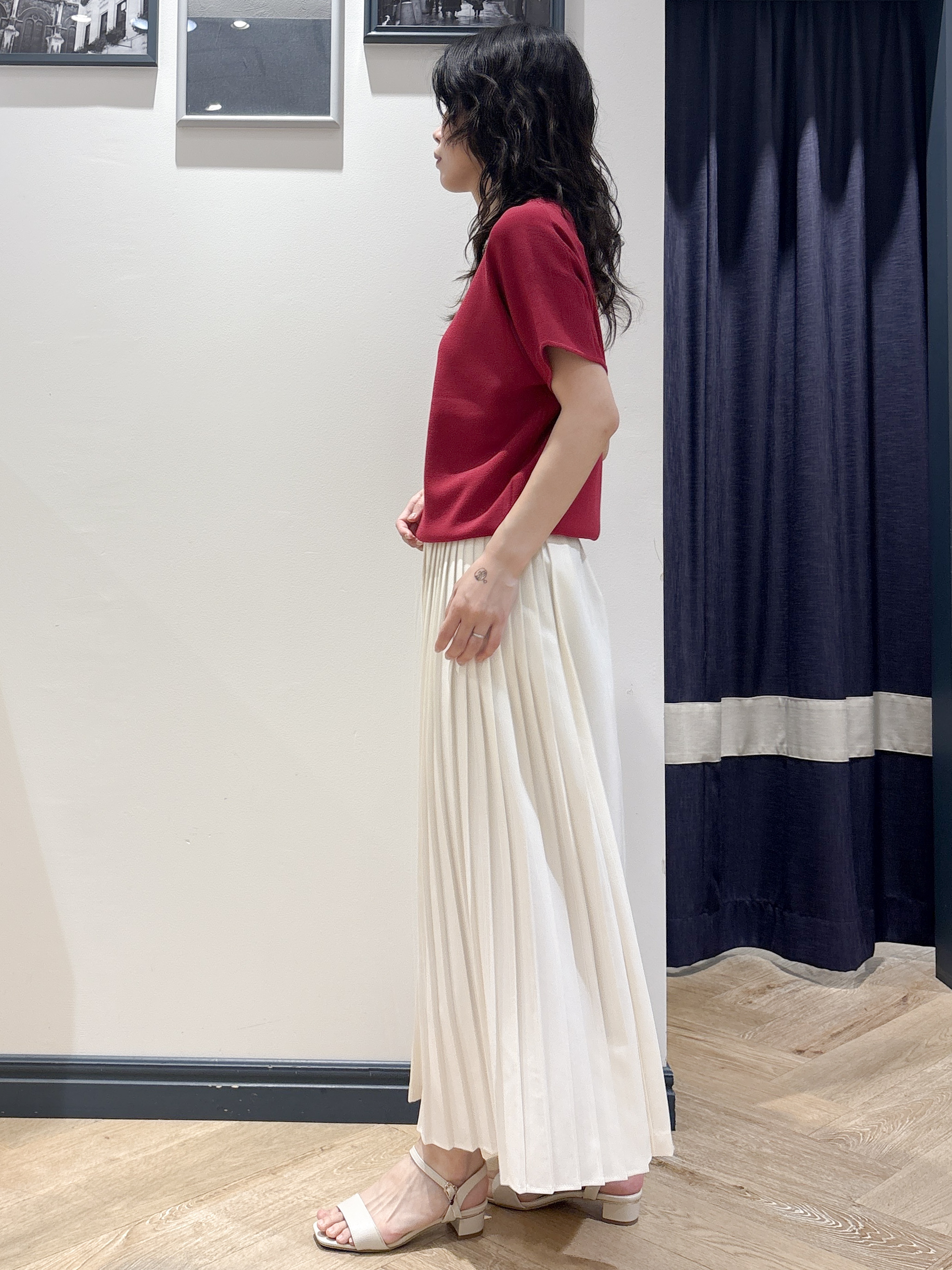 ayakaさんの「grove｜【シリーズ累計36万枚！名品ニット】やわらかドライタッチ ドルマンニット」を使ったコーディネート