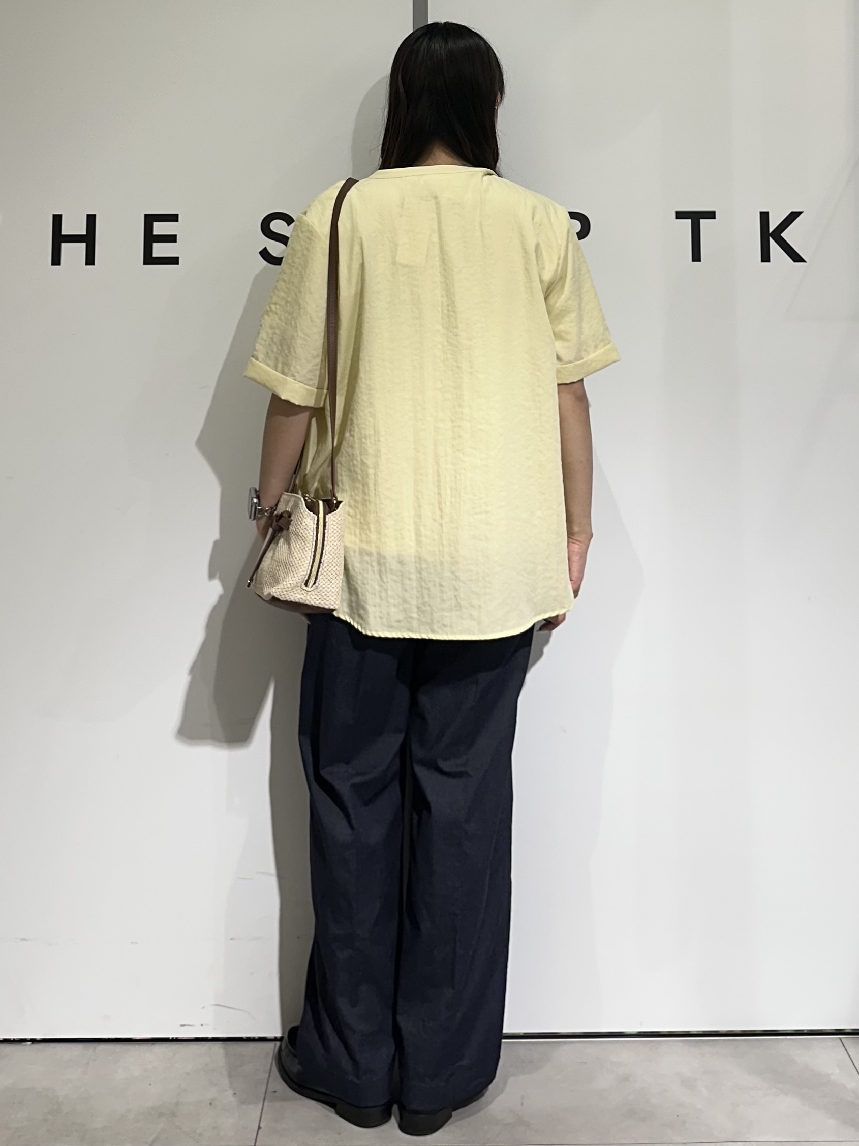 cottonさんの「THE SHOP TK｜【M-XL/刻みネックですっきり見え】Wポケット金ボタン 5分袖シャツ」を使ったコーディネート
