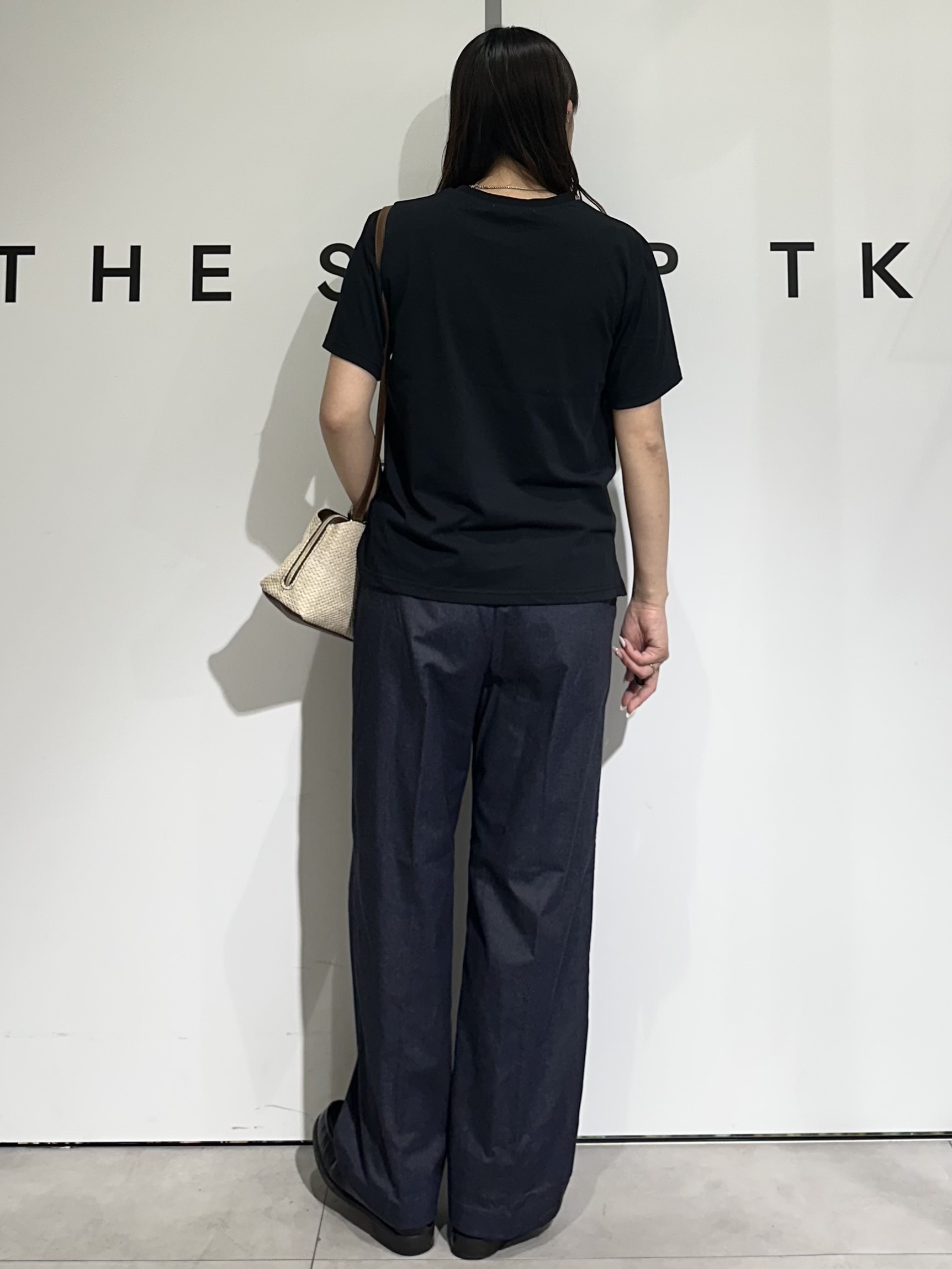 cottonさんの「THE SHOP TK｜【ひんやりさらさら】ロゴアソートクルーネックTシャツ」を使ったコーディネート