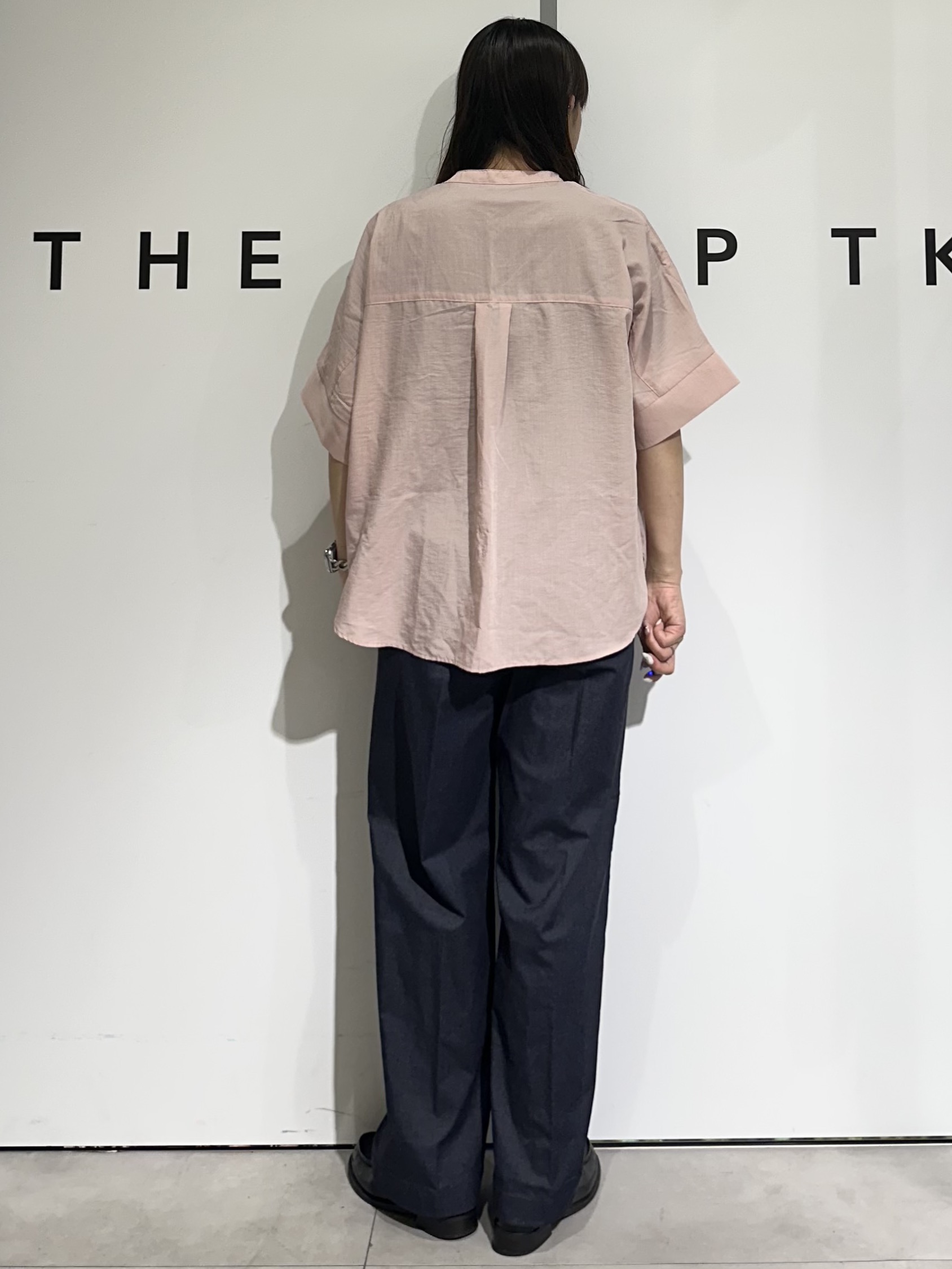 cottonさんの「THE SHOP TK｜【高レビュー/体型カバー】さらっと快適 ドルマン5分袖ブラウス」を使ったコーディネート