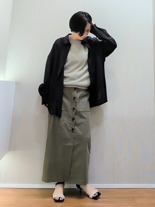 ミズタさんの「UNTITLED｜【2WAY/マシンウォッシャブル】カシュクールデザインシャツ」を使ったコーディネート