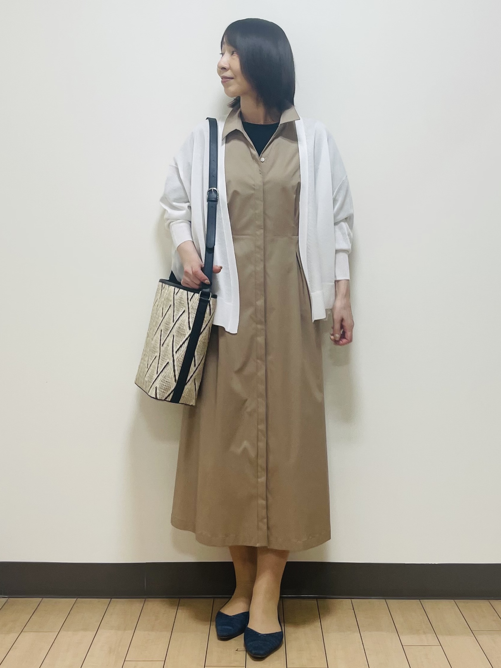 Riiさんの「Reflect｜タイプライターシャツロングワンピース」を使ったコーディネート