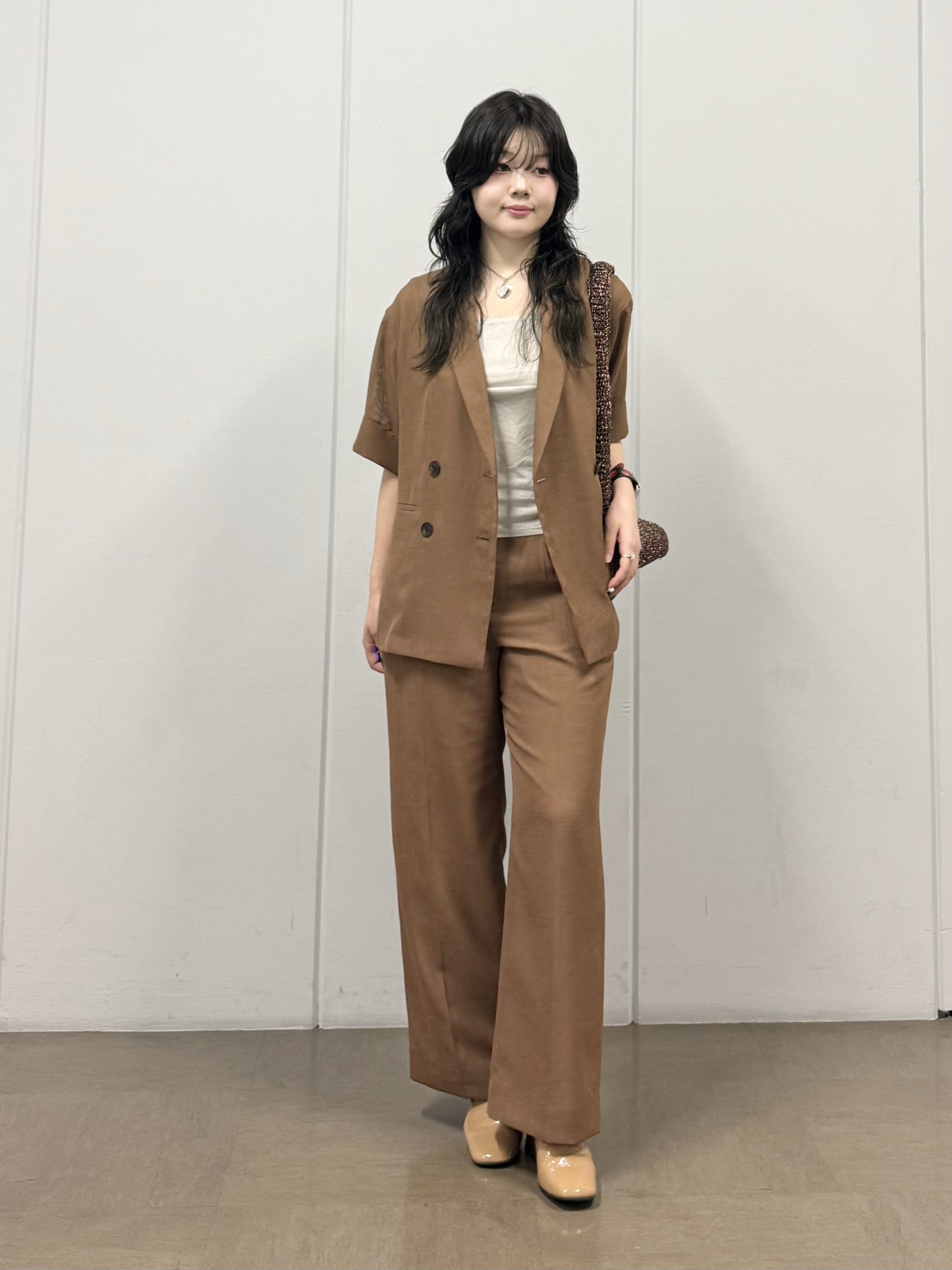 mizukiさんの「INDIVI｜【洗える／メッシュ素材／SETUP可能】半袖シアージャケット」を使ったコーディネート