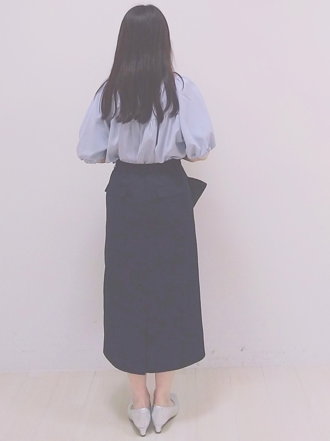 SANAさんの「Reflect｜ギャザーデザインブラウス」を使ったコーディネート
