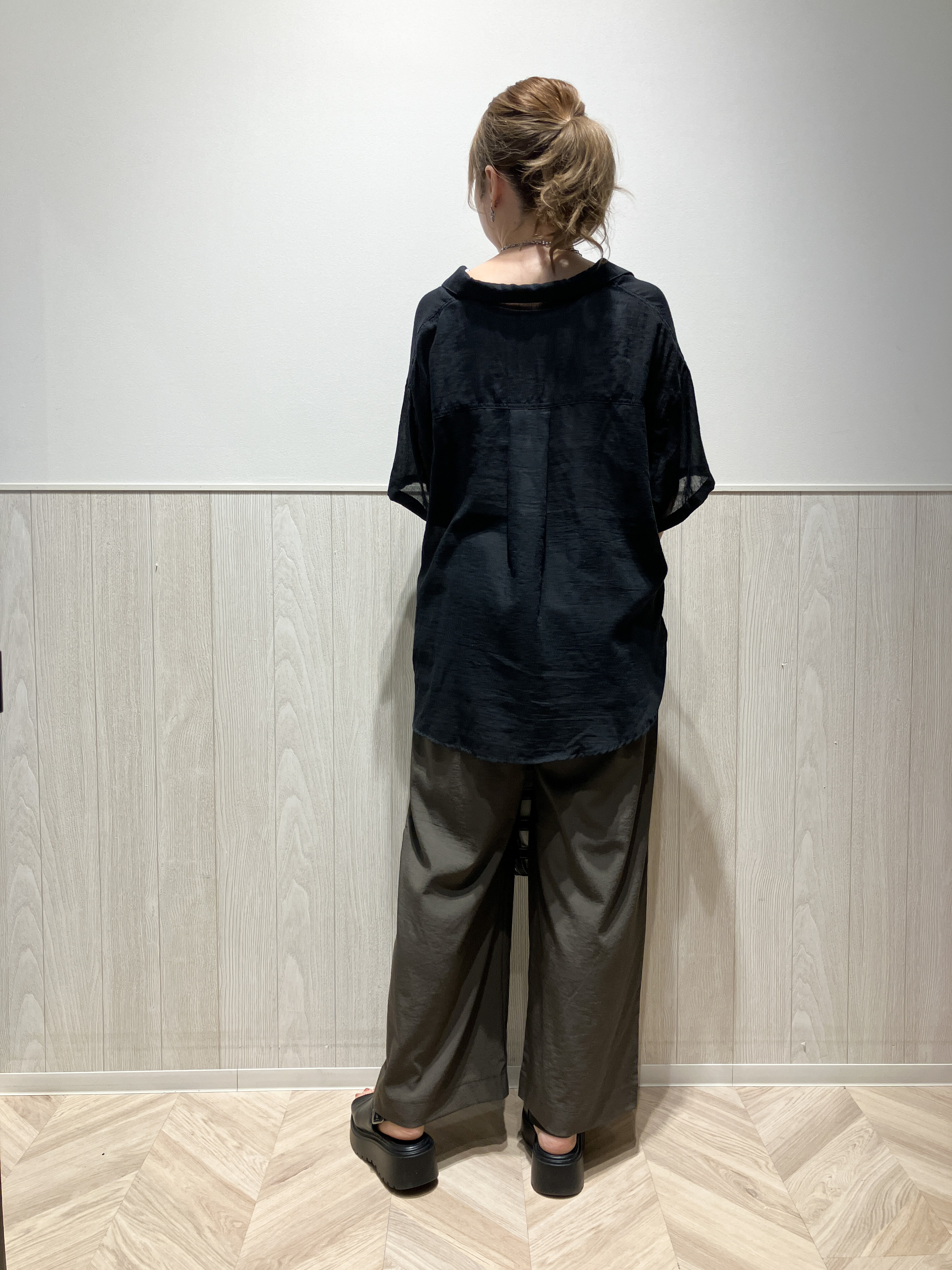 shokoさんの「SHOO･LA･RUE｜【S-LL】ナチュラルに決まる 半袖シアーシャツジャケット」を使ったコーディネート