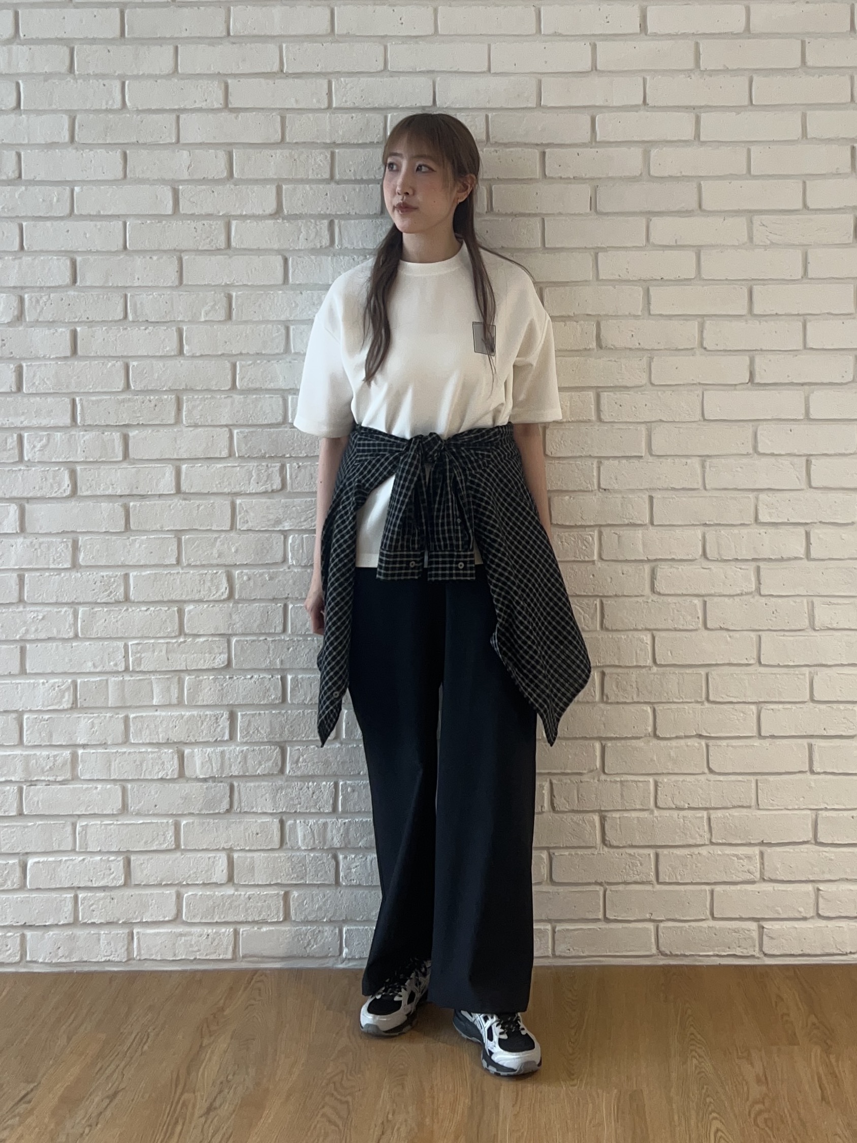 mさんの「tk.TAKEO KIKUCHI｜バックブルームTシャツ」を使ったコーディネート