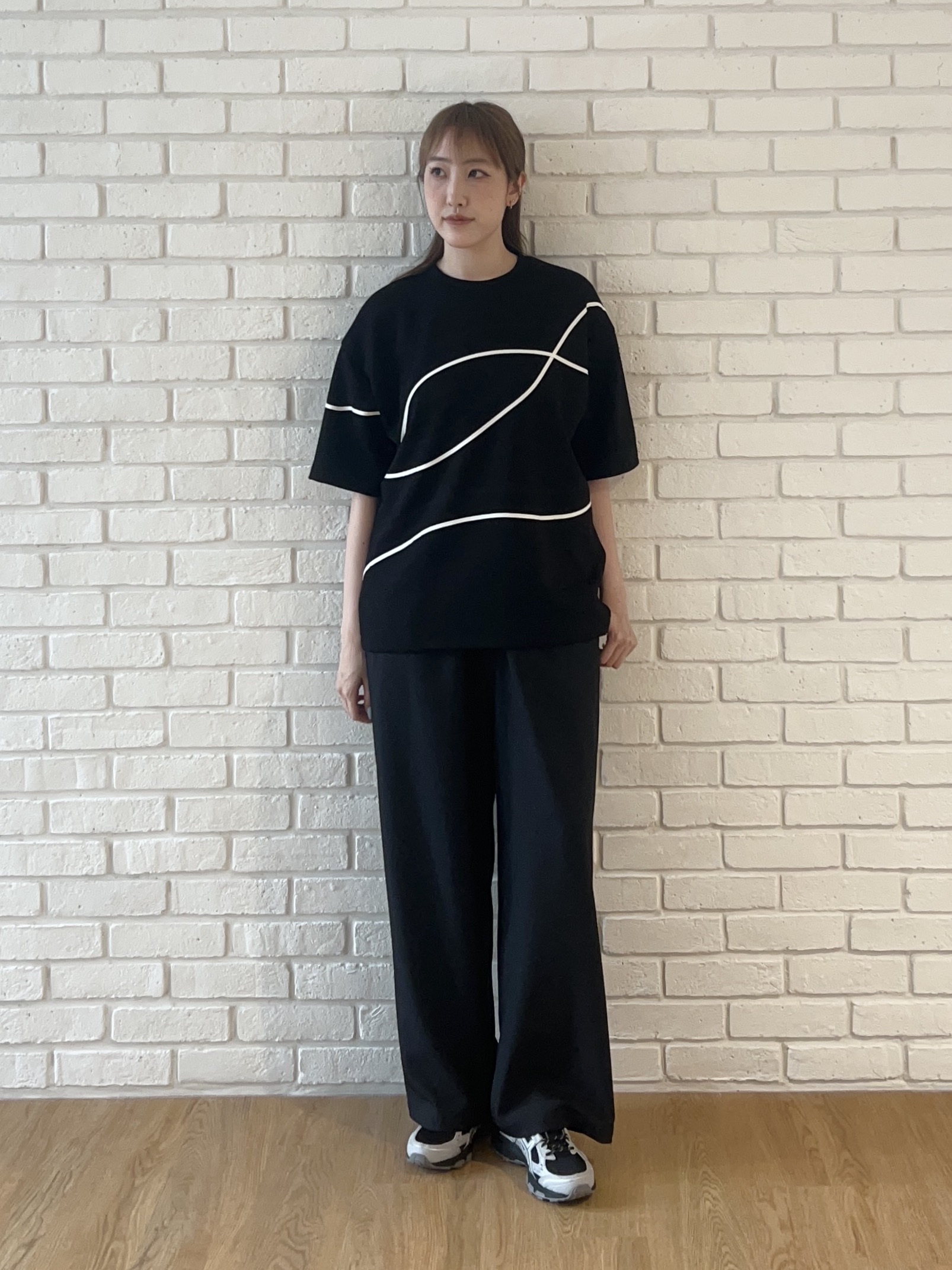 mさんの「tk.TAKEO KIKUCHI｜◆コードエンブロカットソー」を使ったコーディネート