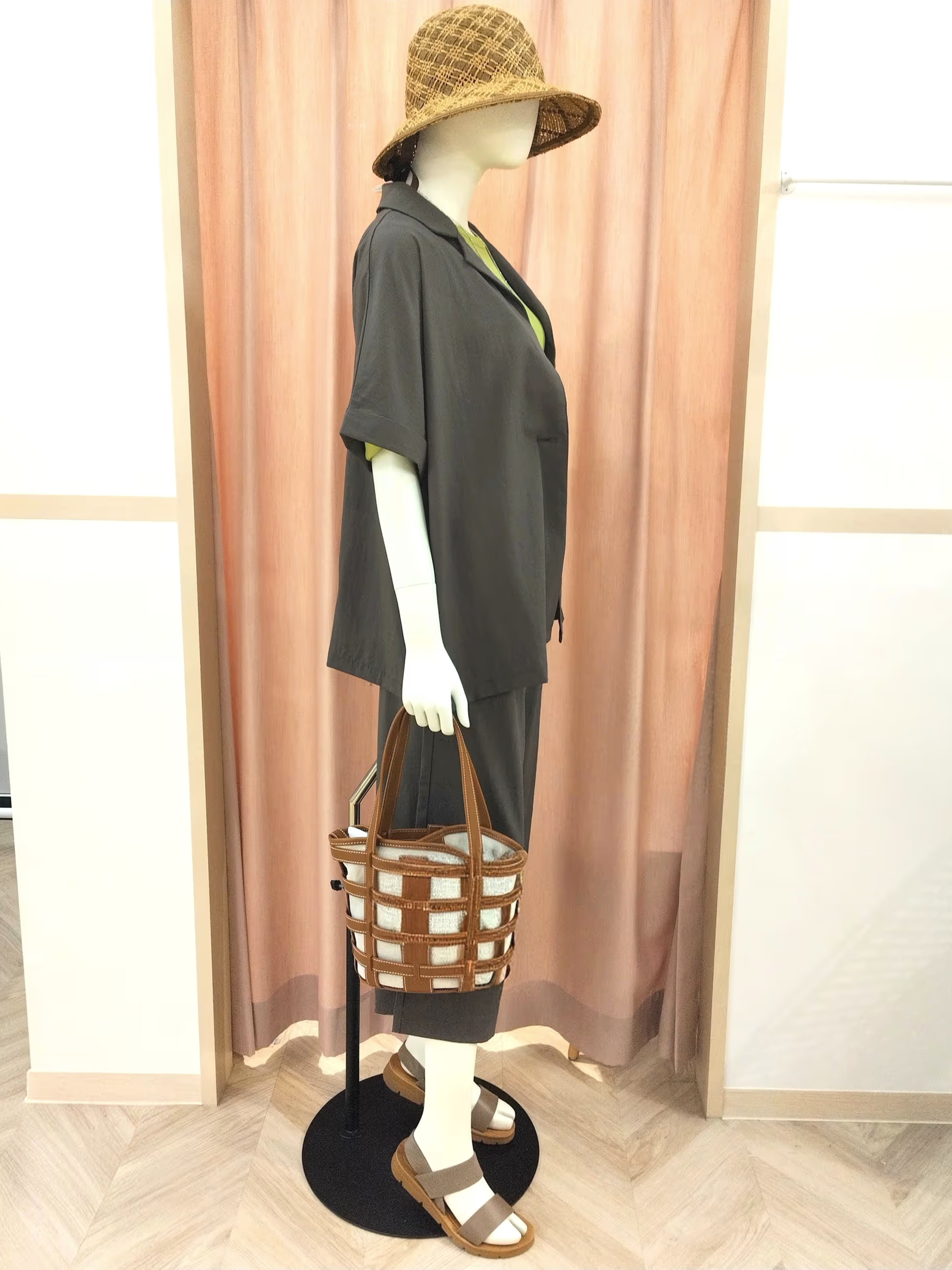 MASATOさんの「SHOO･LA･RUE｜【高レビュー/洗濯機可/セットアップ可】軽凛(かろりん) ひんやり半袖ジャケット」を使ったコーディネート