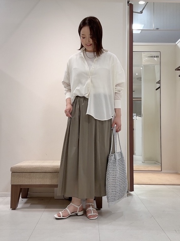 YUIさんの「UNTITLED｜【2WAY/マシンウォッシャブル】カシュクールデザインシャツ」を使ったコーディネート