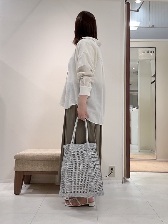 YUIさんの「UNTITLED｜【2WAY/マシンウォッシャブル】カシュクールデザインシャツ」を使ったコーディネート