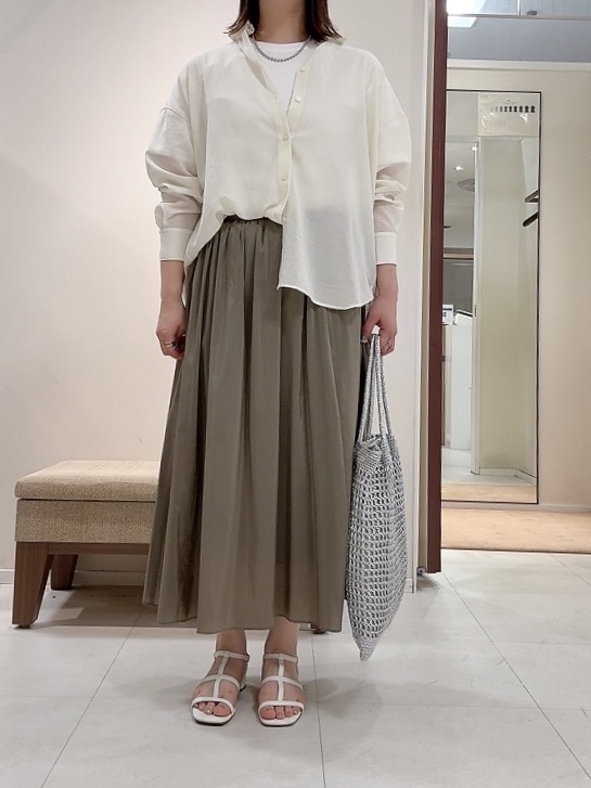 YUIさんの「UNTITLED｜【2WAY/マシンウォッシャブル】カシュクールデザインシャツ」を使ったコーディネート