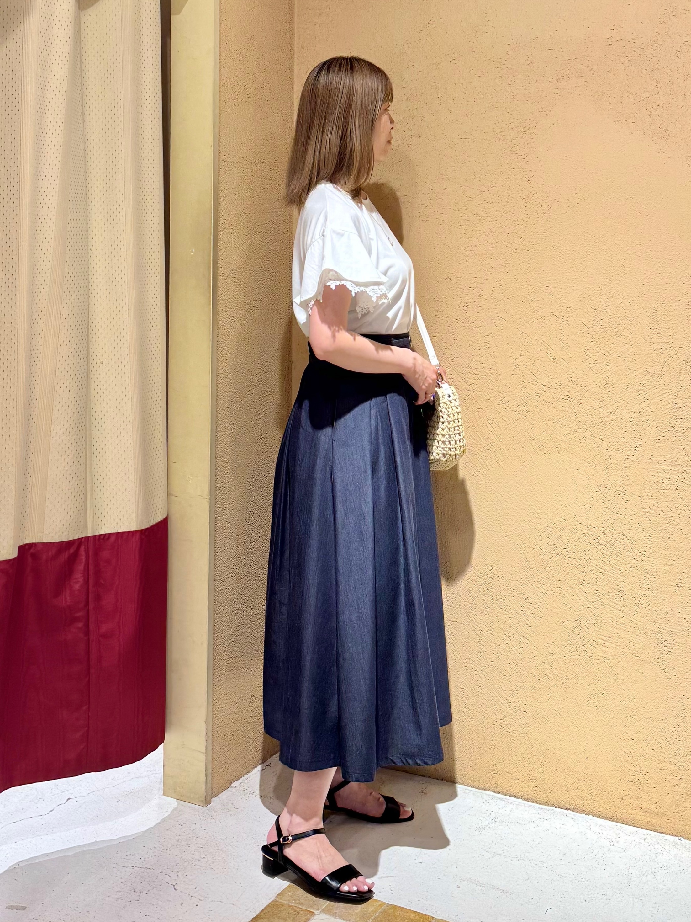 さち。さんの「grove｜【二の腕カバー、UV/ひんやり】涼しく華やかに、レースレイヤードスリーブTシャツ」を使ったコーディネート