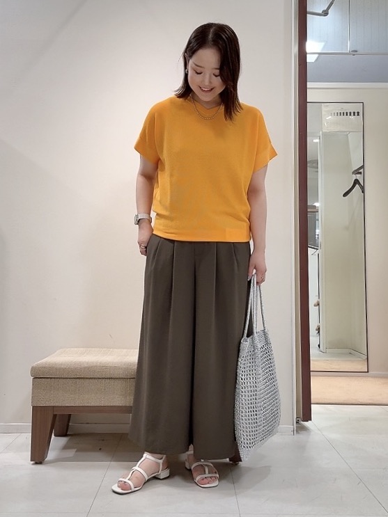YUIさんの「UNTITLED｜【11色展開/体型カバー】前後2WAYフレンチスリーブニット」を使ったコーディネート