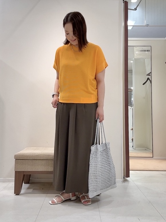 YUIさんの「UNTITLED｜【11色展開/体型カバー】前後2WAYフレンチスリーブニット」を使ったコーディネート