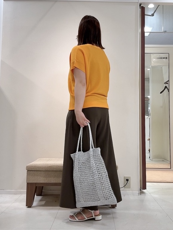 YUIさんの「UNTITLED｜【11色展開/体型カバー】前後2WAYフレンチスリーブニット」を使ったコーディネート