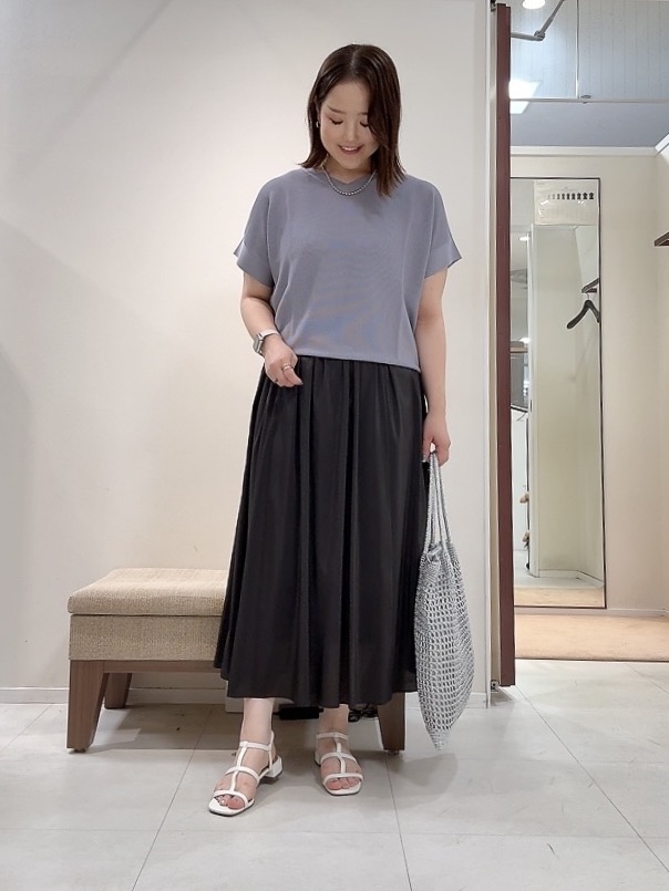 YUIさんの「UNTITLED｜【11色展開/体型カバー】前後2WAYフレンチスリーブニット」を使ったコーディネート
