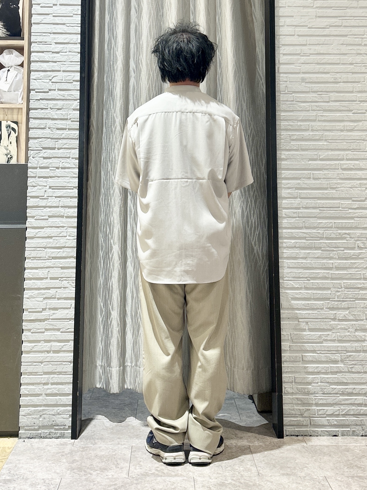 KENJI Iさんの「THE SHOP TK｜LITE TEX バンドカラー半袖シャツ 接触冷感/吸水速乾/UVカット/アンチピリング/イージーケ」を使ったコーディネート