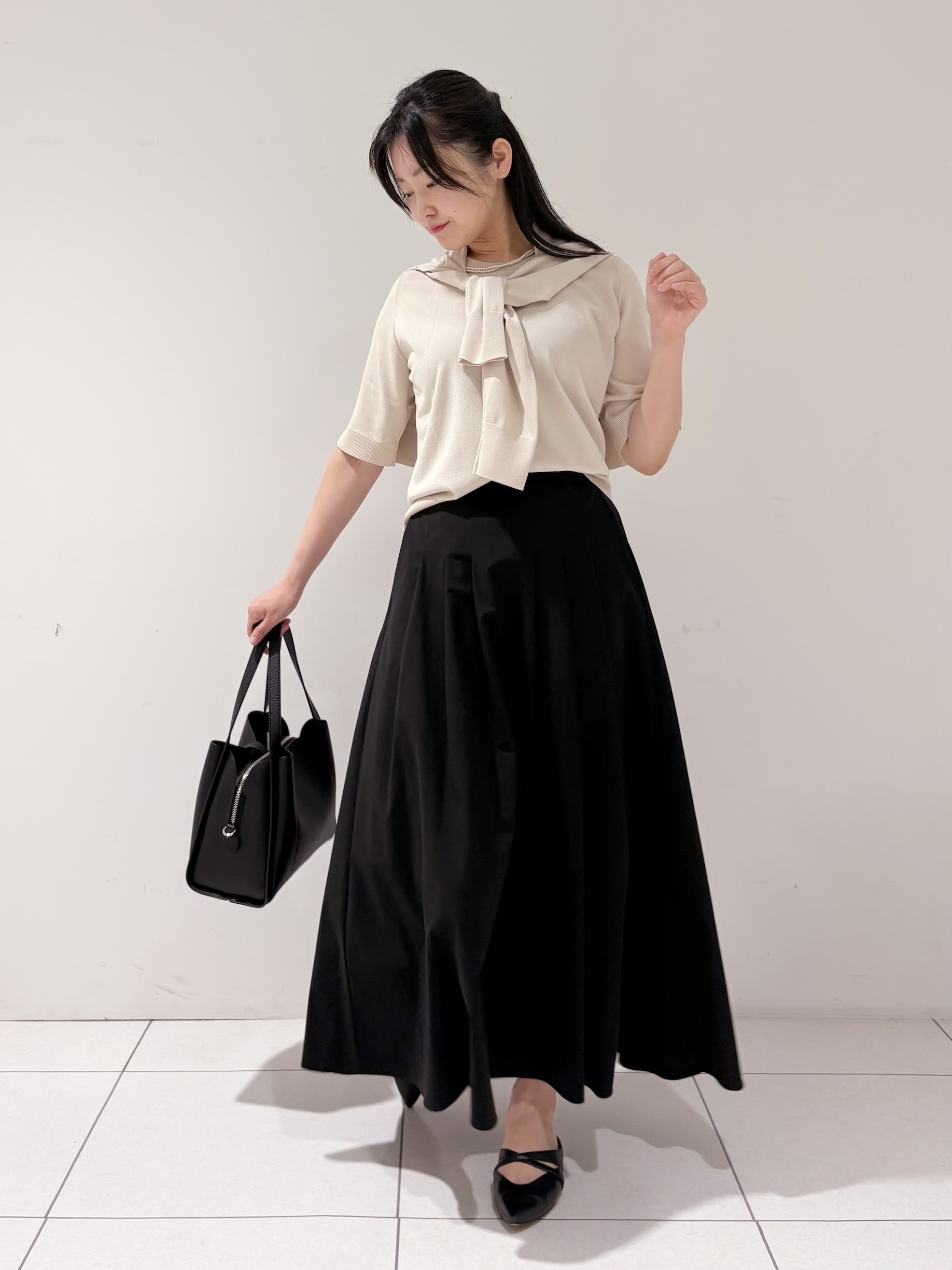 momokoさんの「INDIVI｜【UVケア/接触冷感／アンサンブル】丸首カーディガン＆袖スリット5分袖ニット」を使ったコーディネート