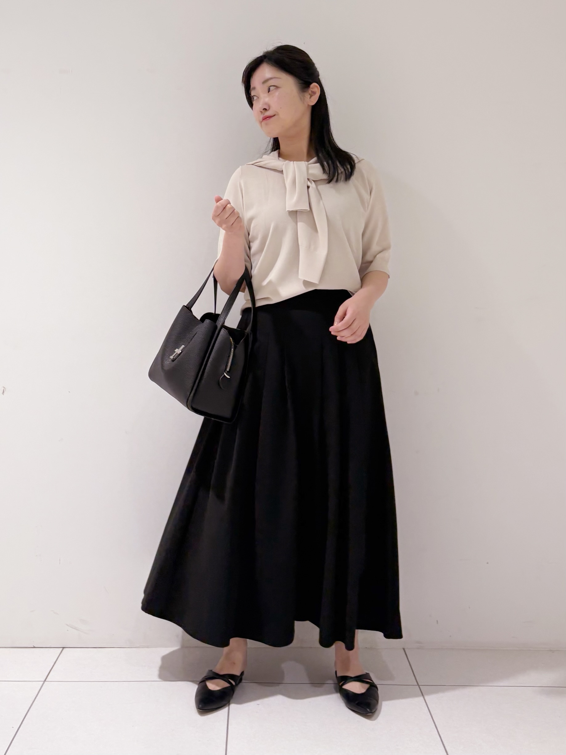 momokoさんの「INDIVI｜【UVケア/接触冷感／アンサンブル】丸首カーディガン＆袖スリット5分袖ニット」を使ったコーディネート