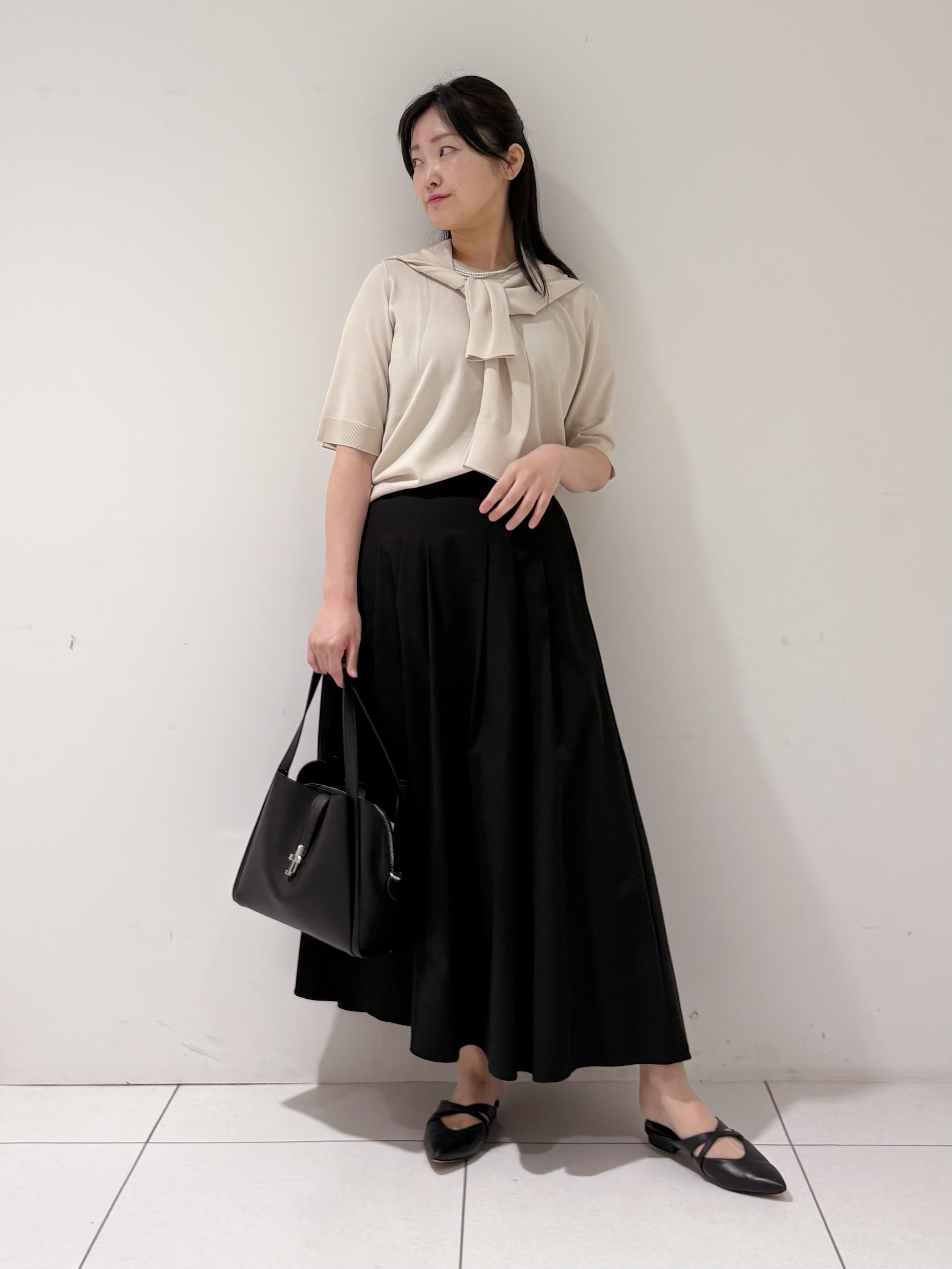momokoさんの「INDIVI｜【UVケア/接触冷感／アンサンブル】丸首カーディガン＆袖スリット5分袖ニット」を使ったコーディネート