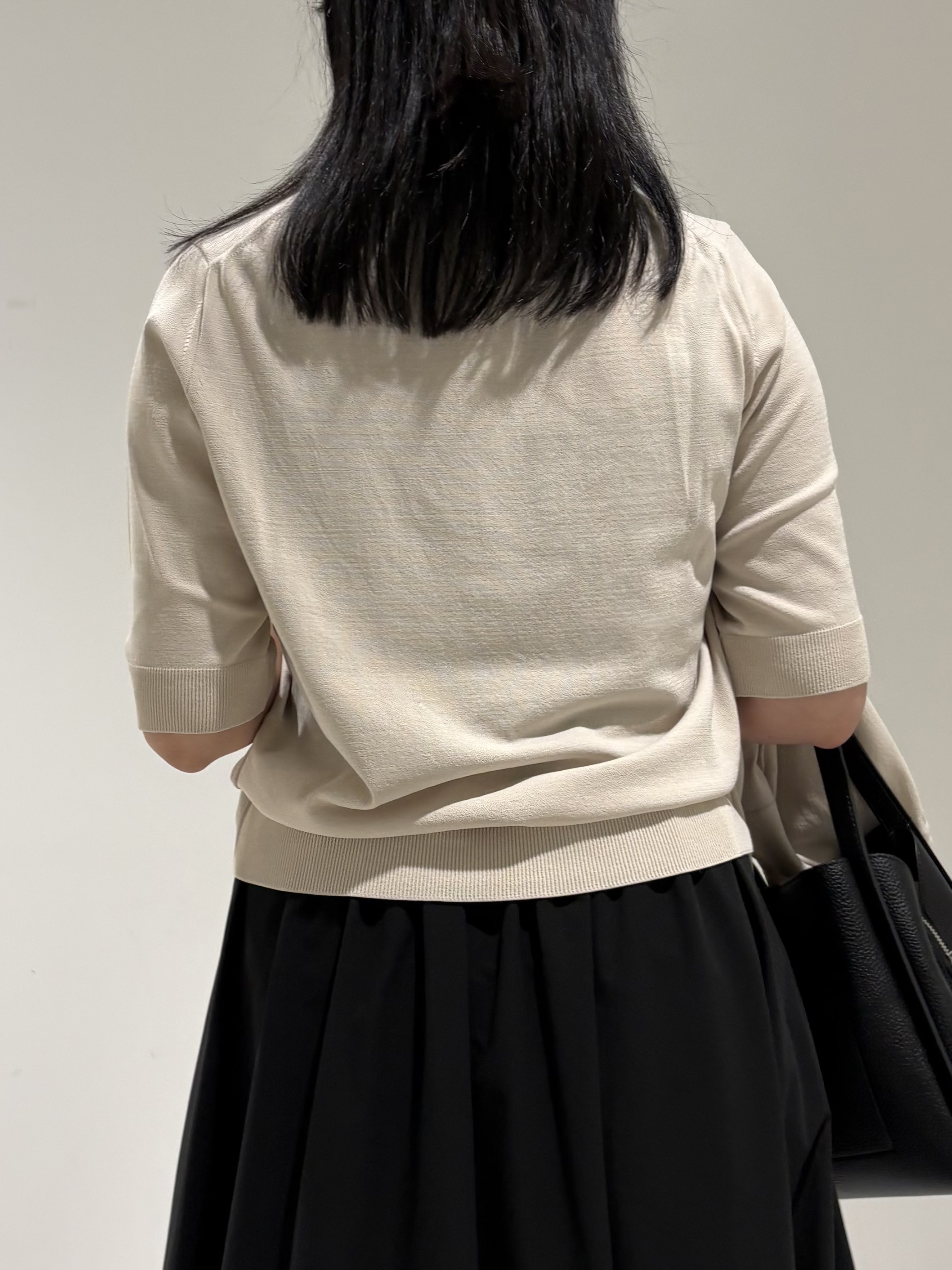 momokoさんの「INDIVI｜【UVケア/接触冷感／アンサンブル】丸首カーディガン＆袖スリット5分袖ニット」を使ったコーディネート
