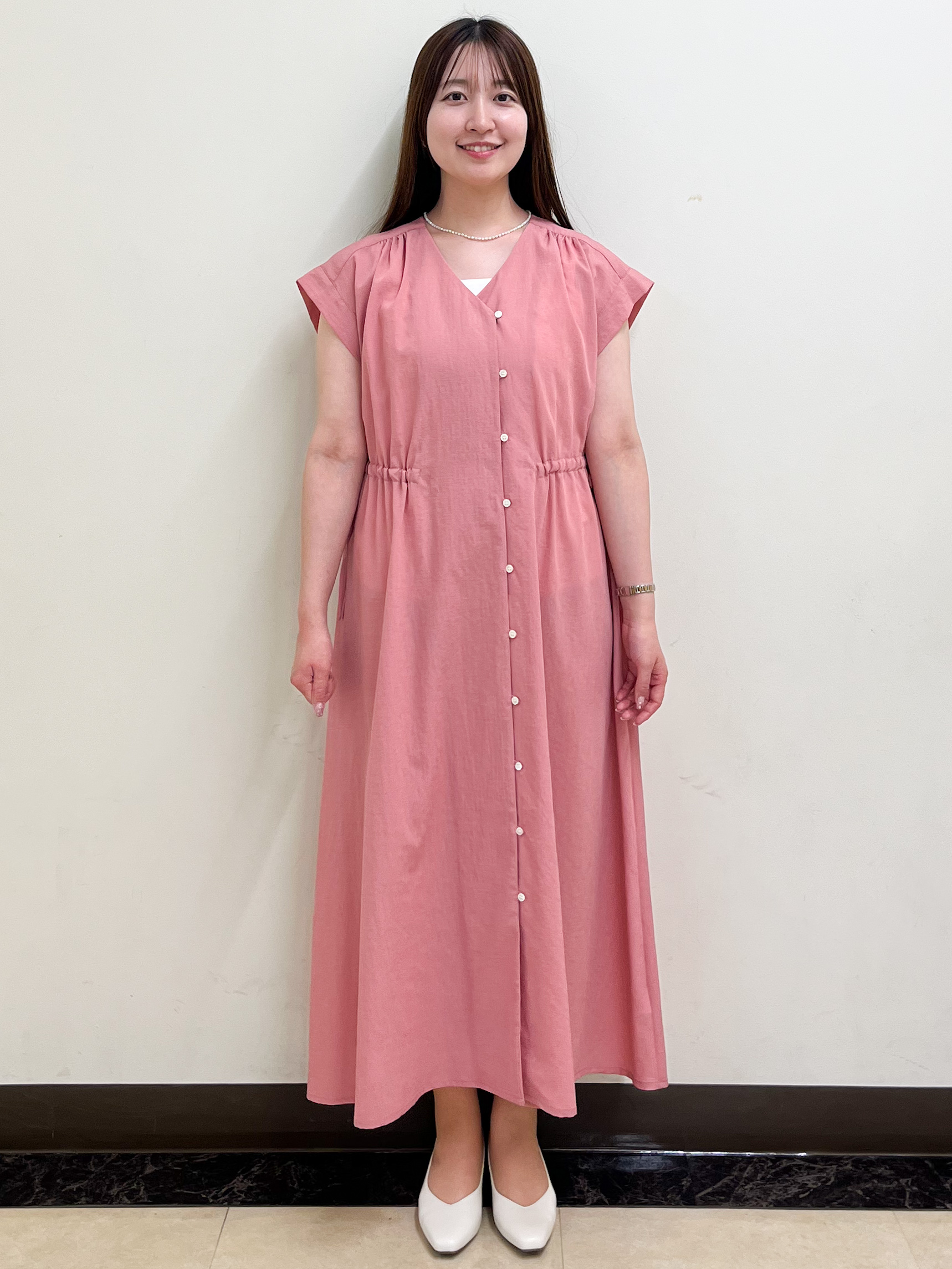 mikikoさんの「Reflect｜【通気性あり／涼しい／マシンウォッシャブル】フロントボタンワンピース」を使ったコーディネート