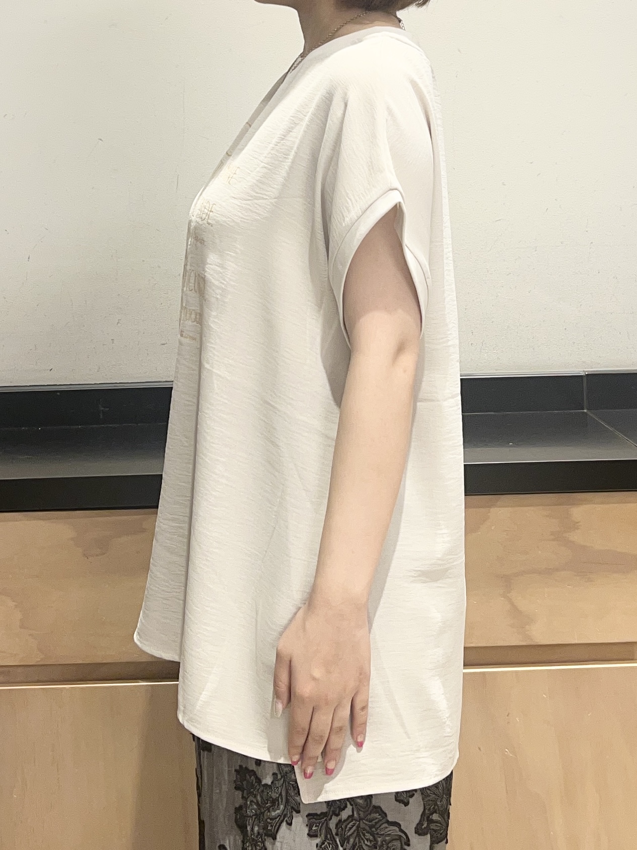 かのさんの「THE SHOP TK｜【夏の通勤スタイルに】涼やかな着心地 麻調ダブルブレストジャケット」を使ったコーディネート