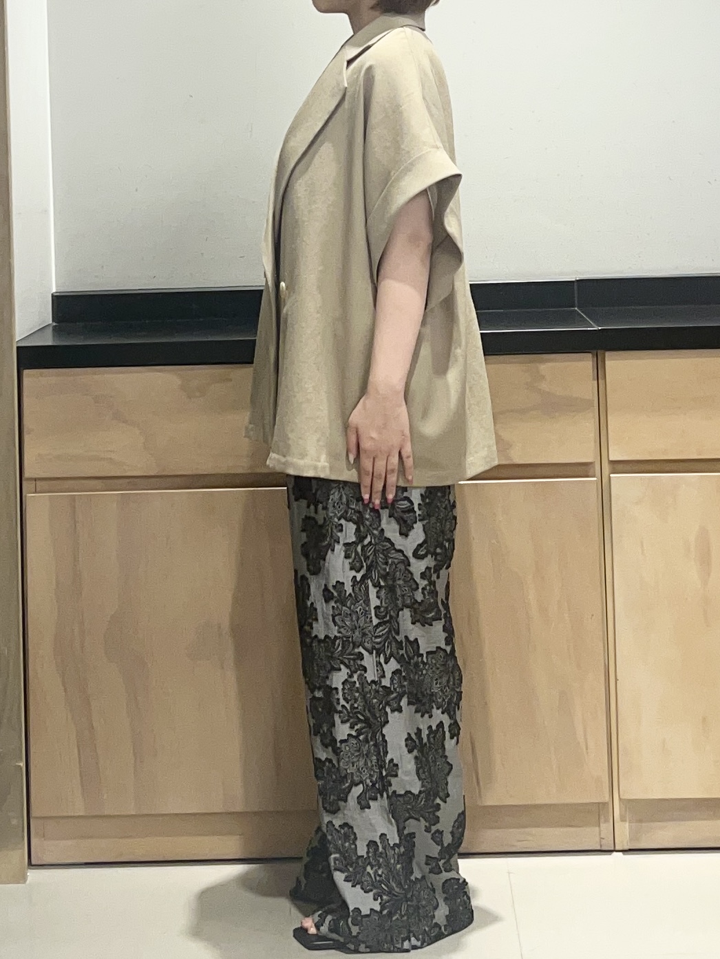 かのさんの「THE SHOP TK｜【夏の通勤スタイルに】涼やかな着心地 麻調ダブルブレストジャケット」を使ったコーディネート