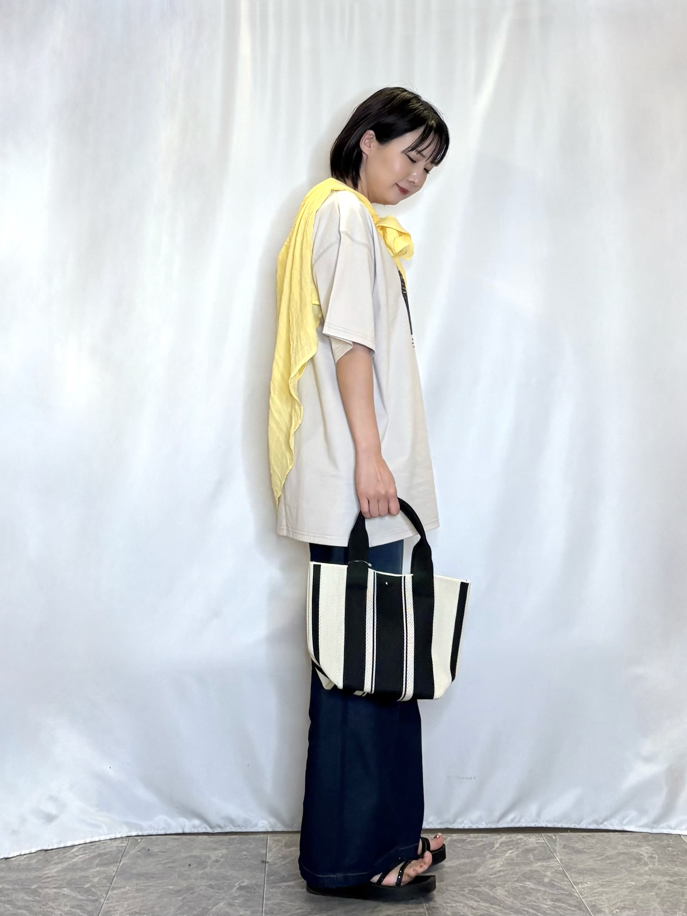 ネリさんの「SHOO･LA･RUE｜【体型カバー】ふんわり質感 やわらかこなれシアーシャツ」を使ったコーディネート