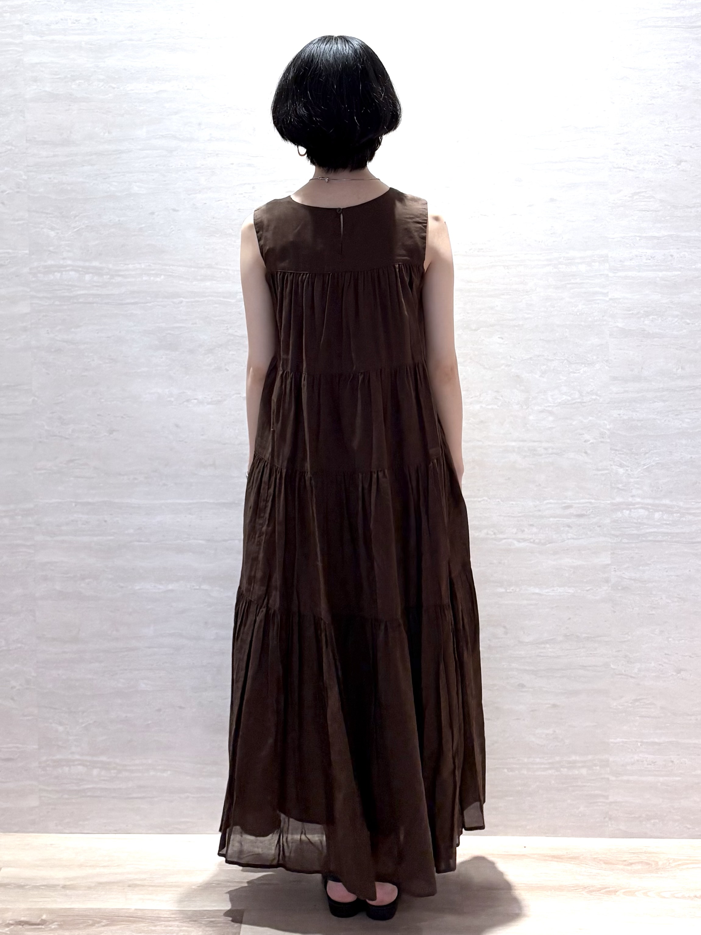 JIMAさんの「OPAQUE.CLIP｜ティアードサマードレス／オーガニックコットン混【洗濯機OK】」を使ったコーディネート