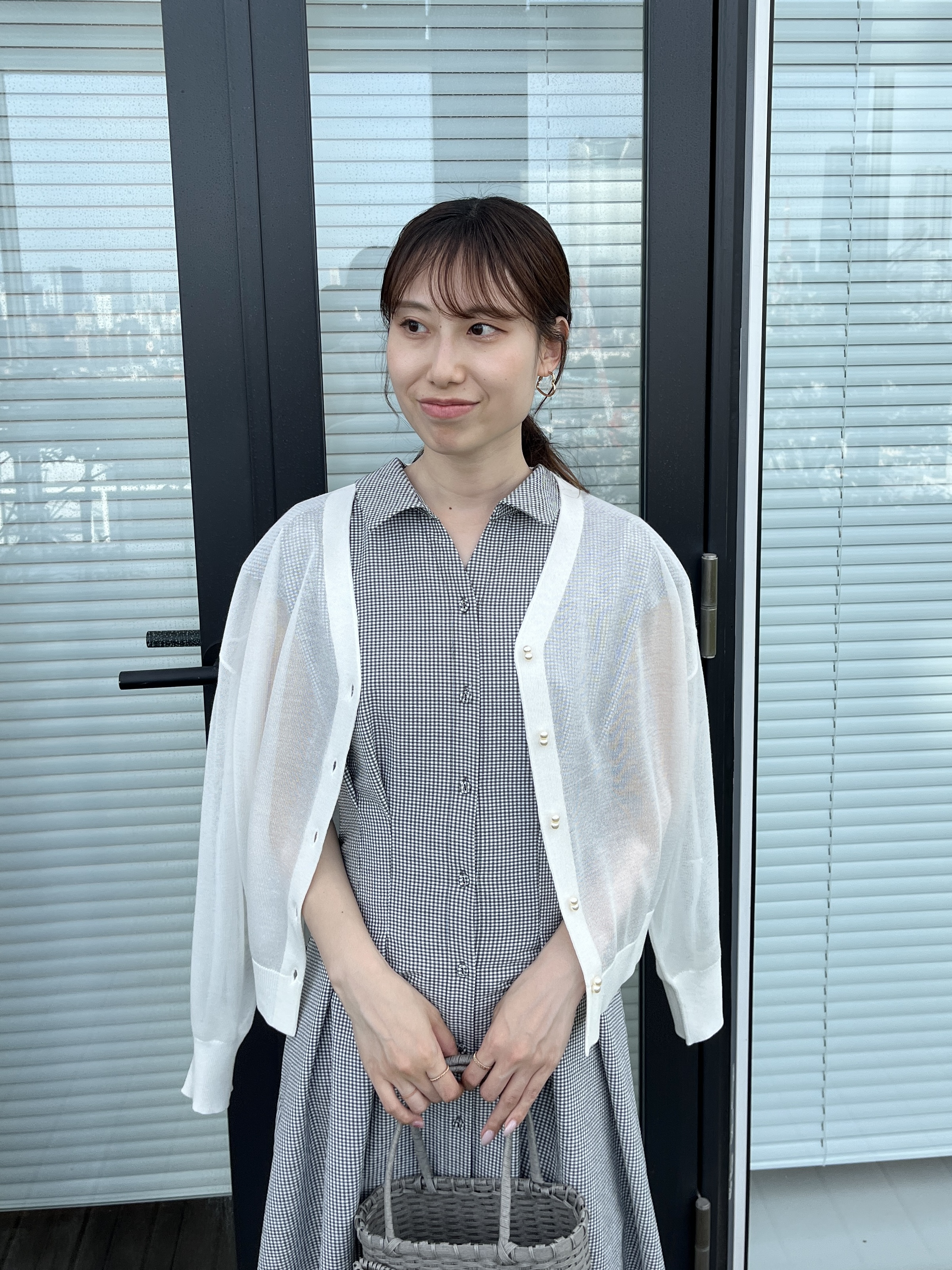 はばさんの「Couture brooch｜【洗える】サッカー シャツワンピース」を使ったコーディネート