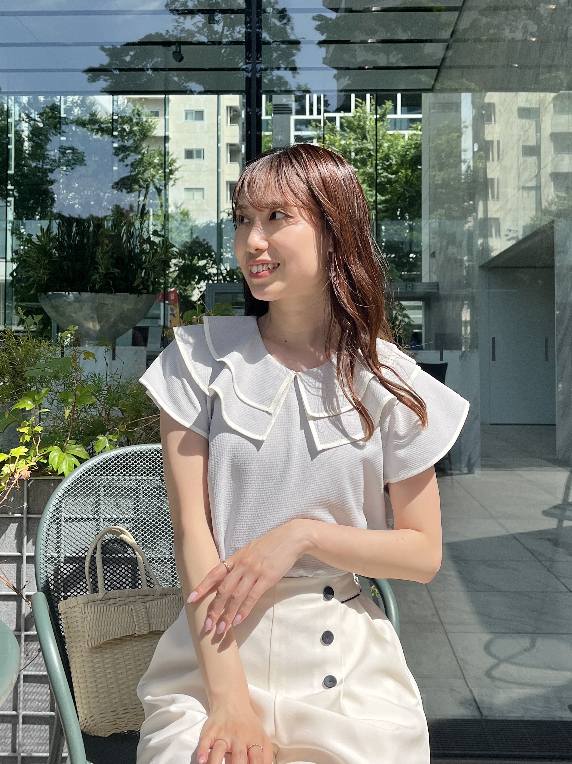 はばさんの「Couture brooch｜【洗濯機可】マリンカラー ブラウス」を使ったコーディネート