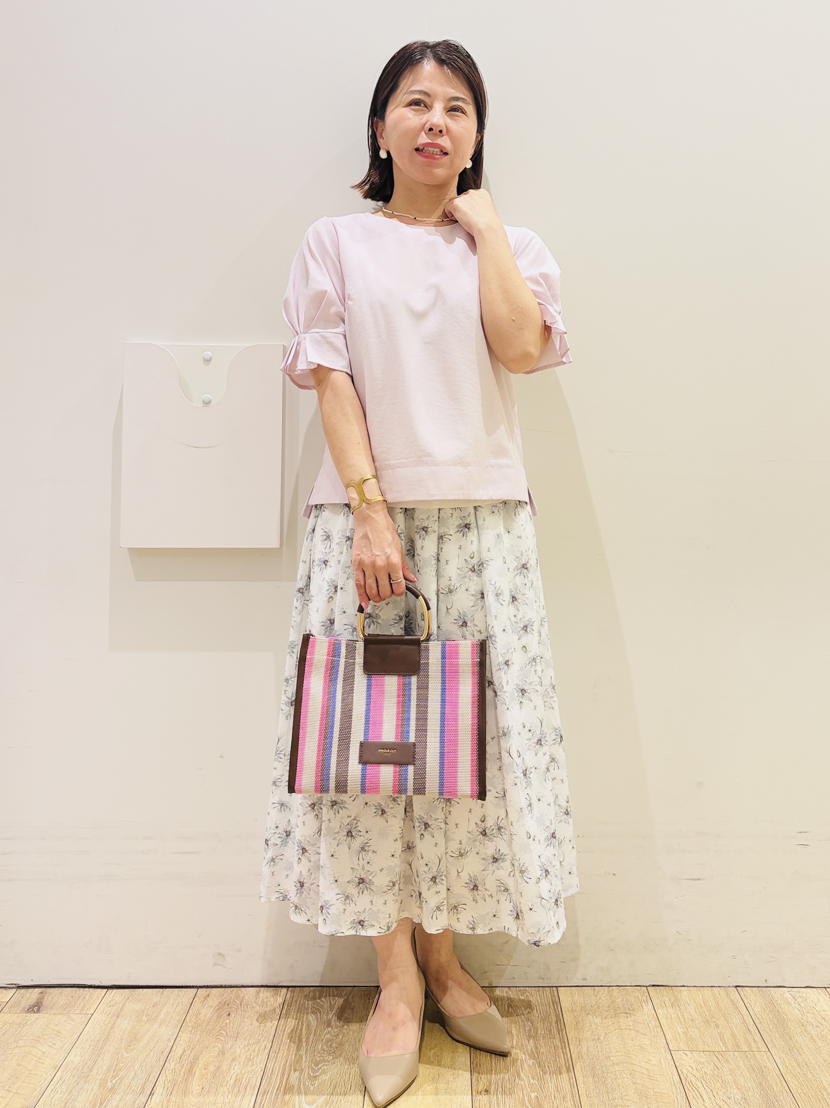 YUKOさんの「index｜【接触冷感】タックパフスリーブブラウス《吸水速乾／防シワ／洗濯機OK／XS～3L／6col》」を使ったコーディネート
