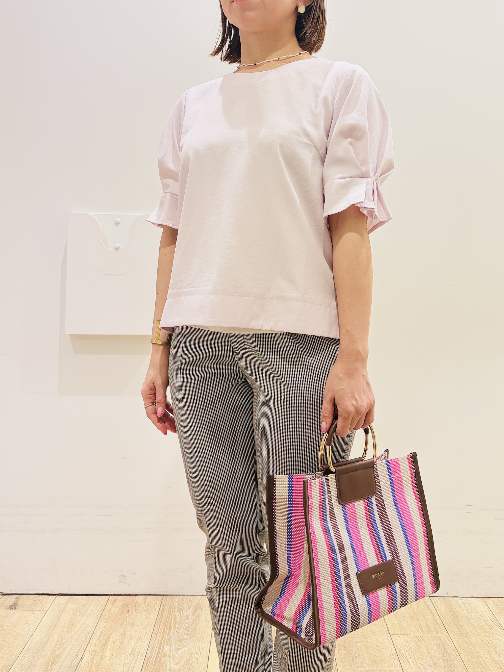 YUKOさんの「index｜【接触冷感】タックパフスリーブブラウス《吸水速乾／防シワ／洗濯機OK／XS～3L／6col》」を使ったコーディネート