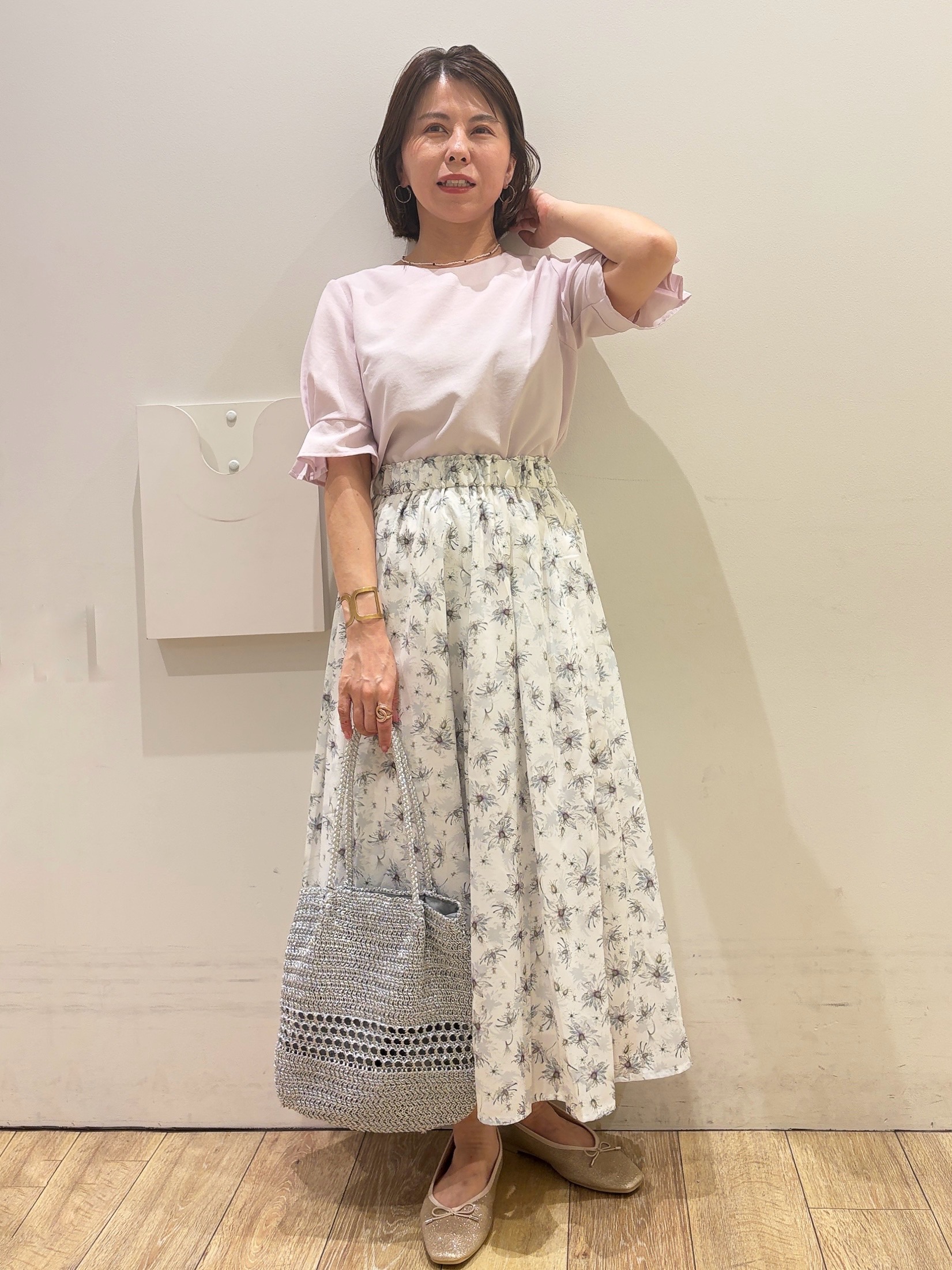 YUKOさんの「index｜【接触冷感】タックパフスリーブブラウス《吸水速乾／防シワ／洗濯機OK／XS～3L／6col》」を使ったコーディネート