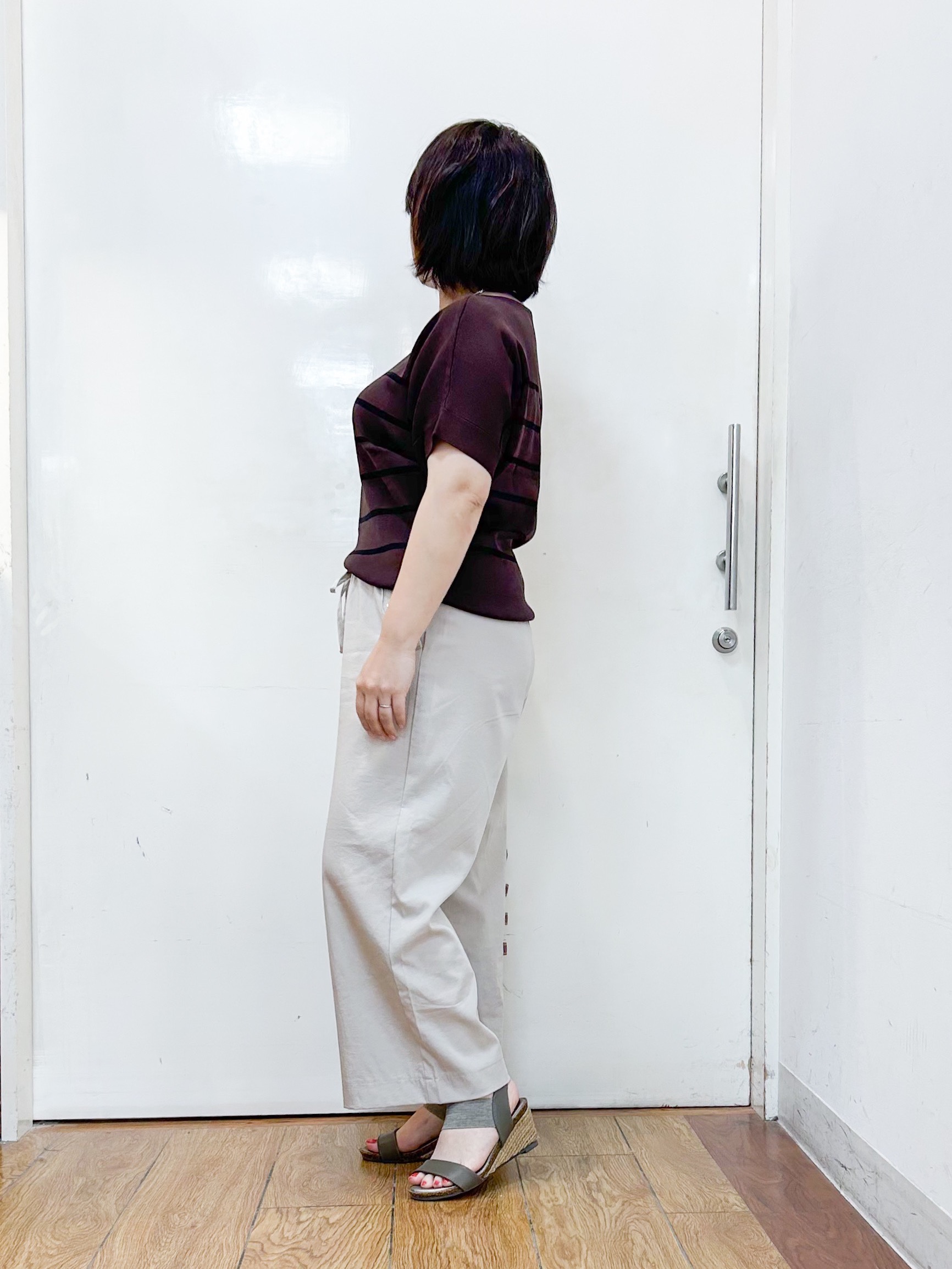 haruさんの「SHOO･LA･RUE｜【毎日洗える/ひんやり/UV/S-LL】二の腕隠れる さらっとドルマン半袖ニット」を使ったコーディネート