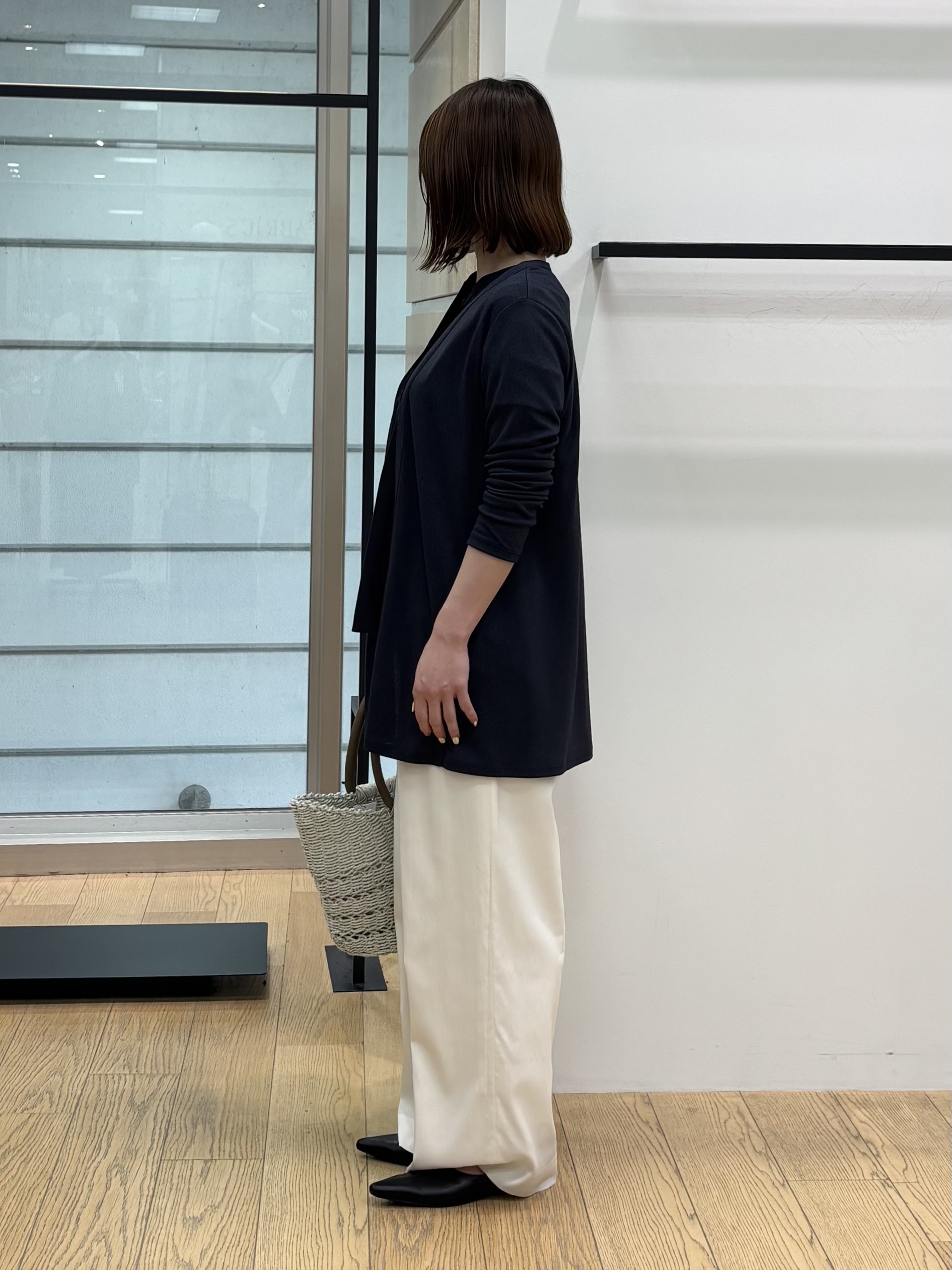 asamiさんの「INDIVI｜【接触冷感/洗える】シアーシャンブレーピンタックブラウス」を使ったコーディネート