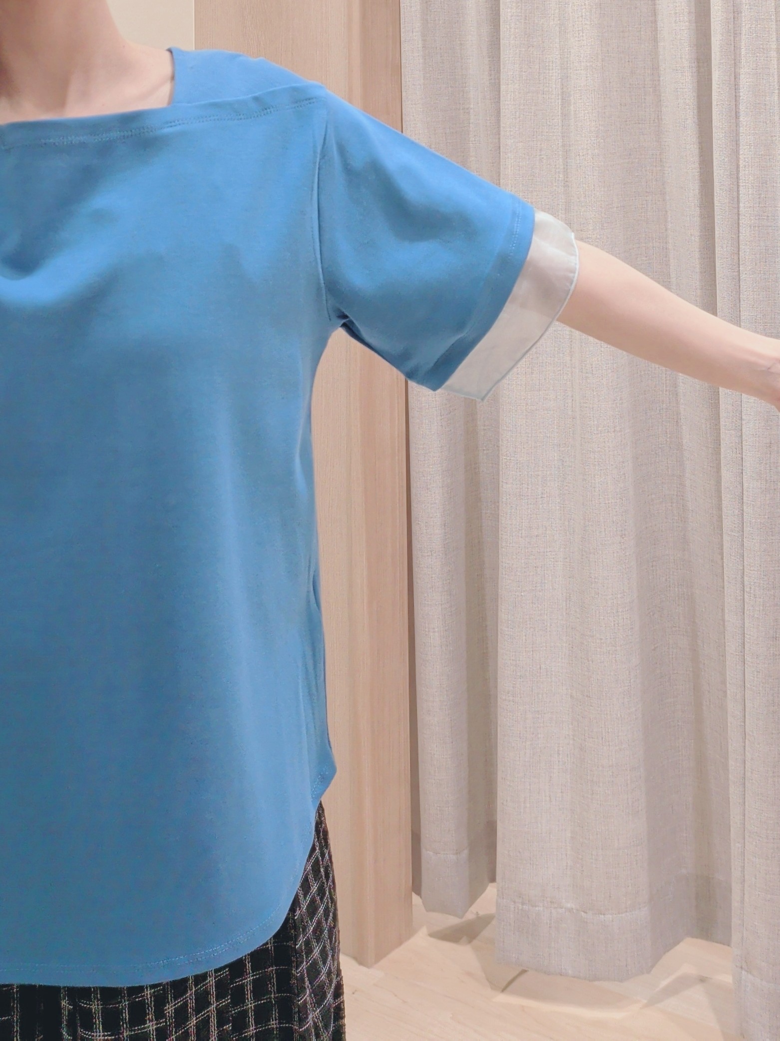 Yuiさんの「grove｜【二の腕カバー/UVカット・ひんやり】袖口シアースクエアネックTシャツ」を使ったコーディネート